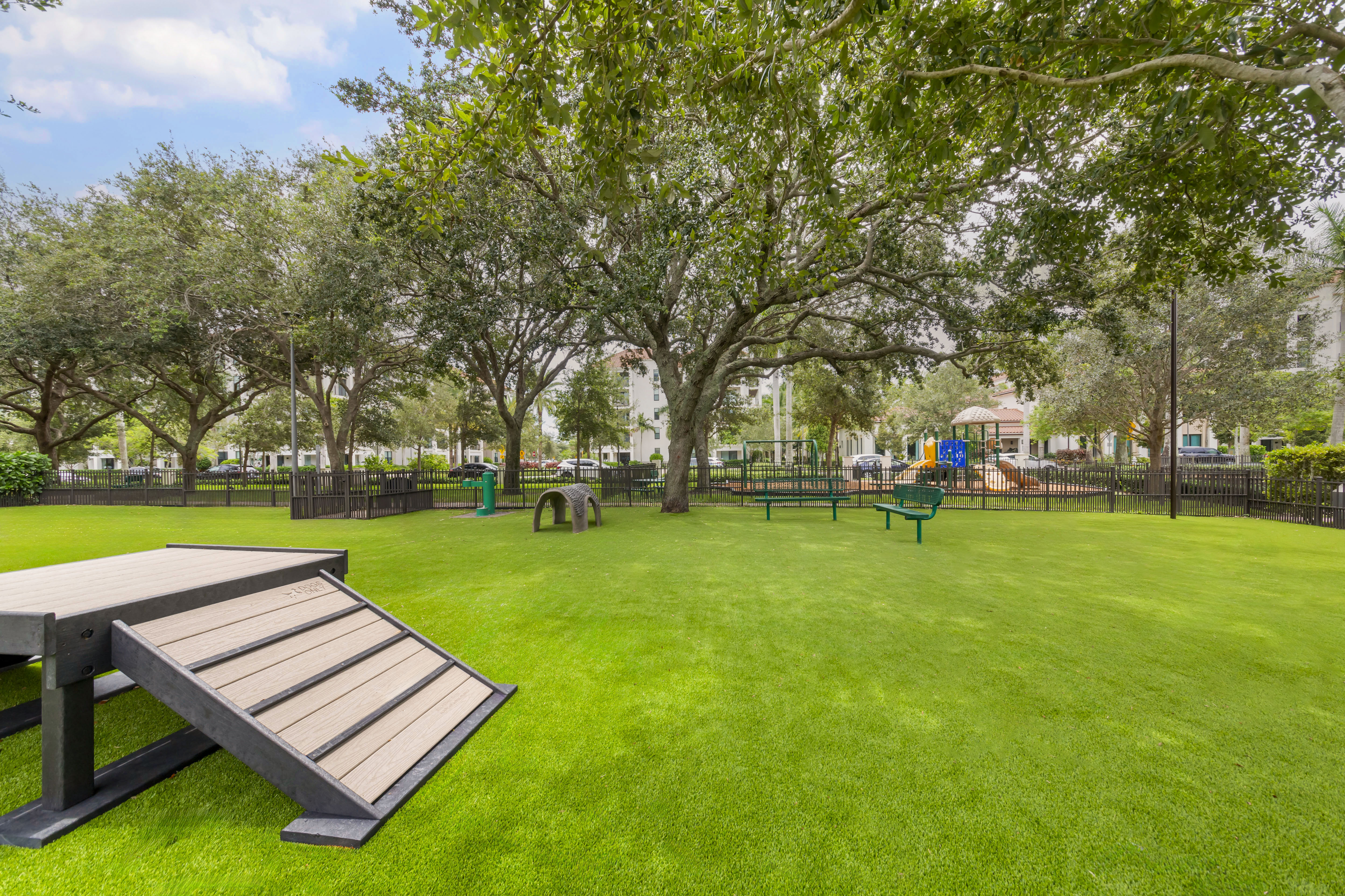 Dog park at Avalon 850 Boca (2 of 3)