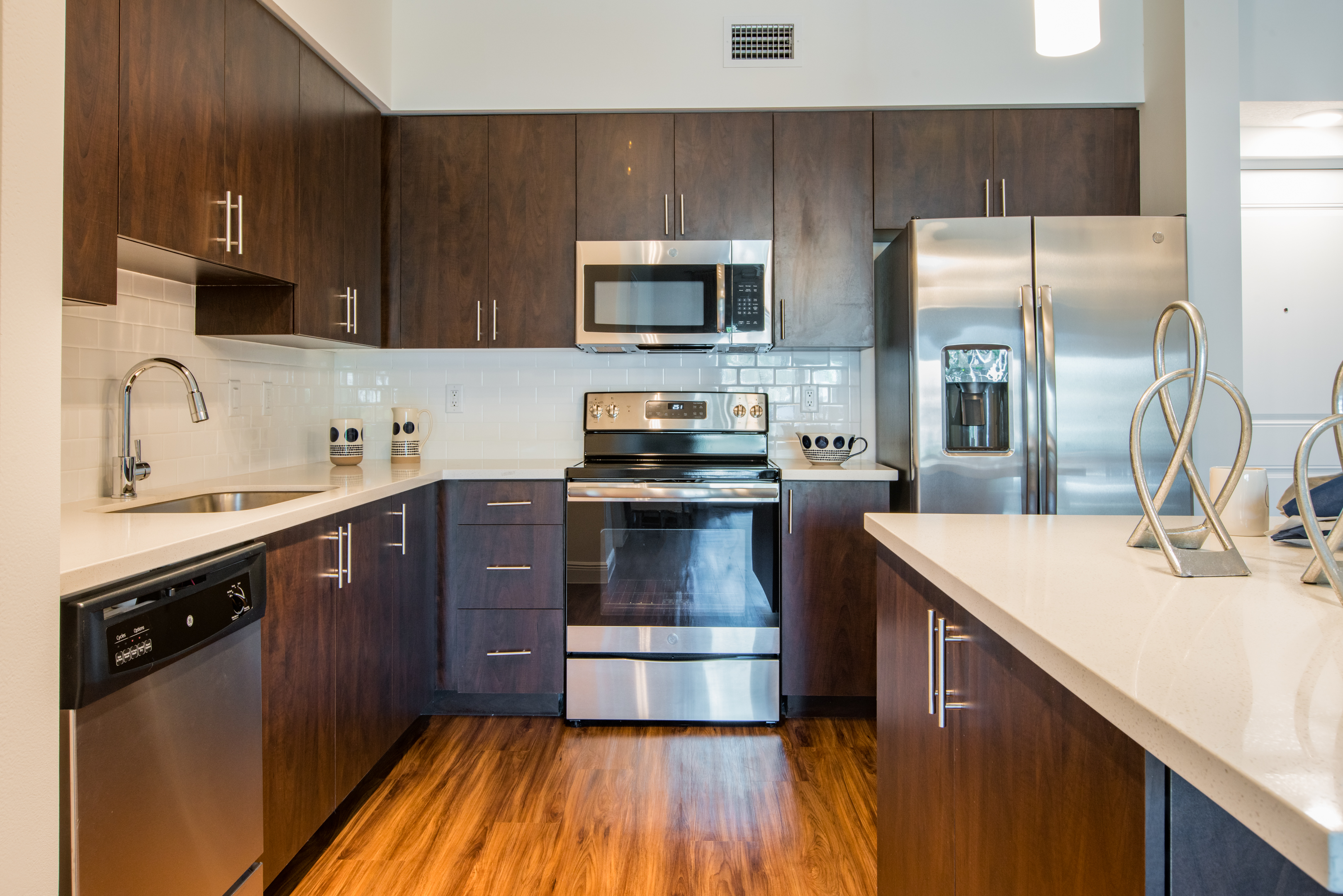 Avalon Miramar 2 of 12