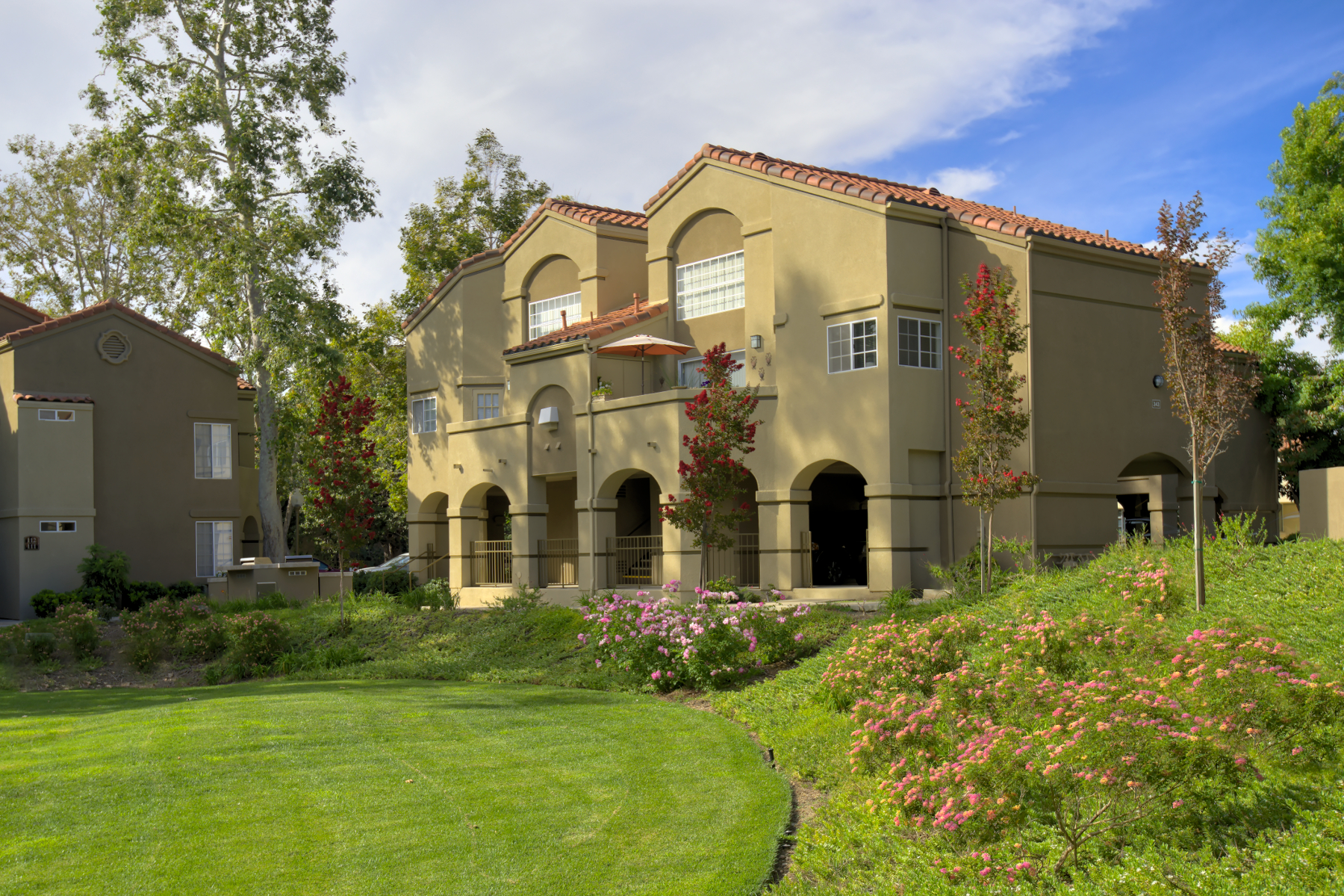 Eaves Thousand Oaks 24 of 25