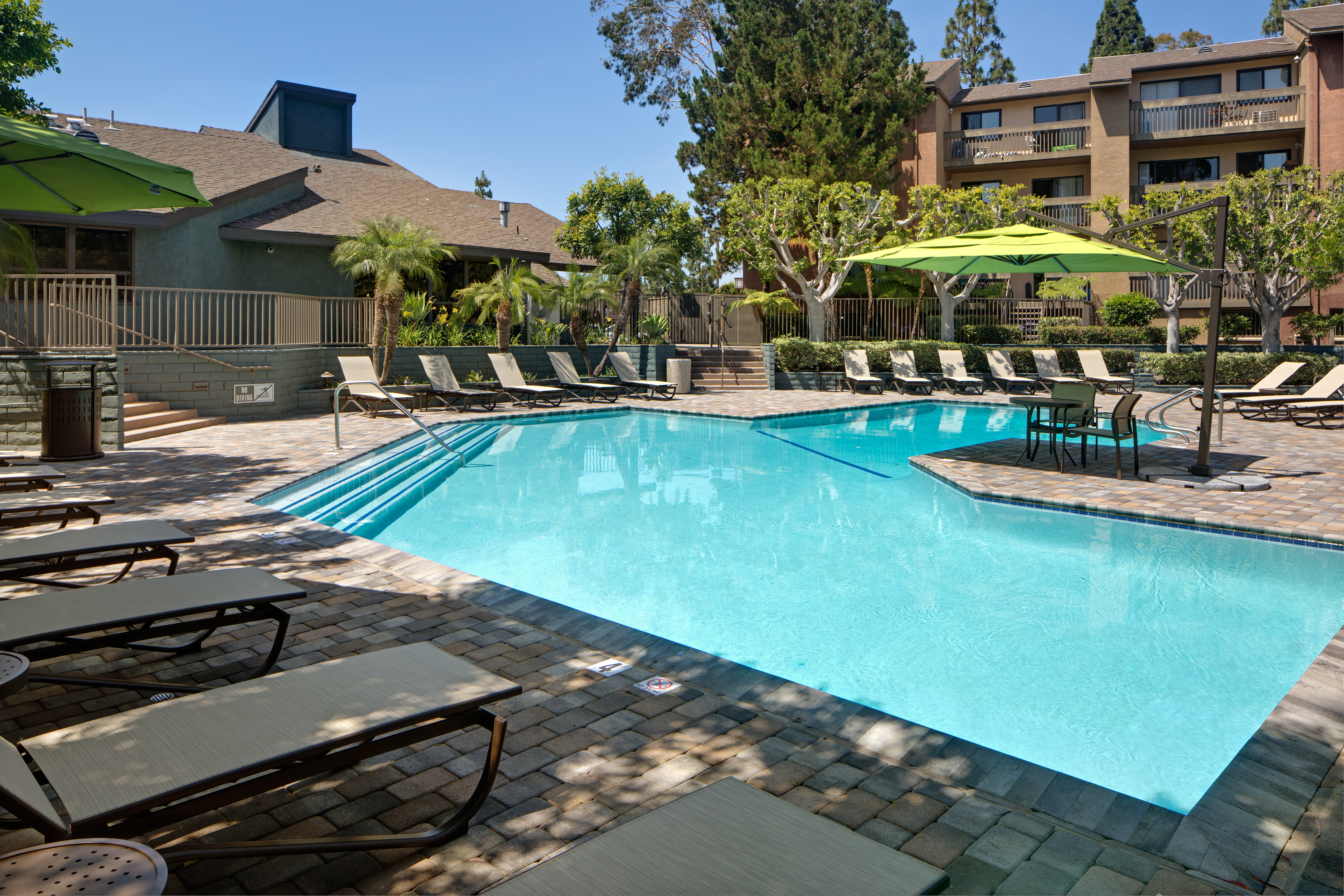 Pool at Eaves (5 of 5)