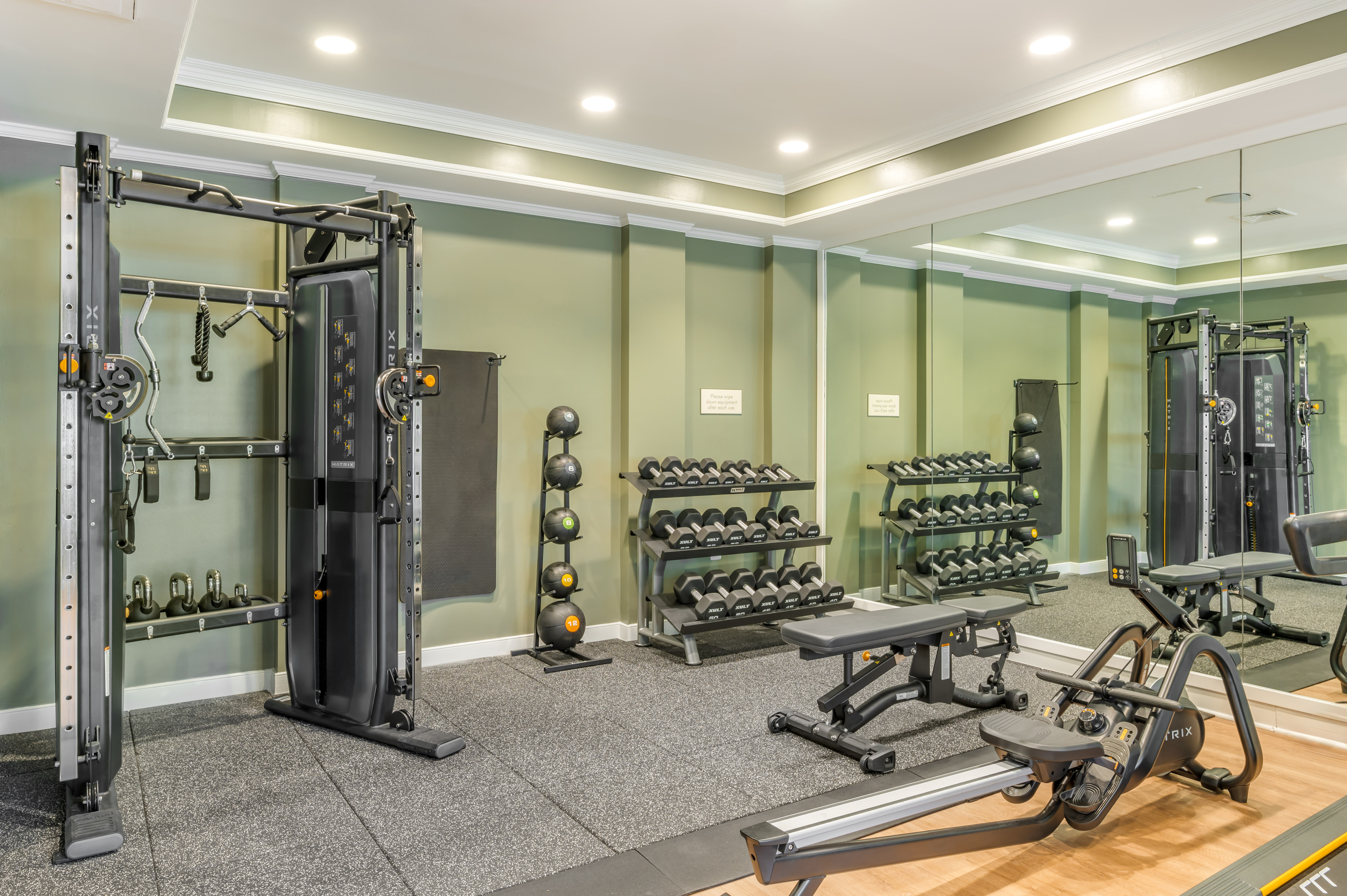 Gym at Eaves Washingtonian Center (2 of 3)
