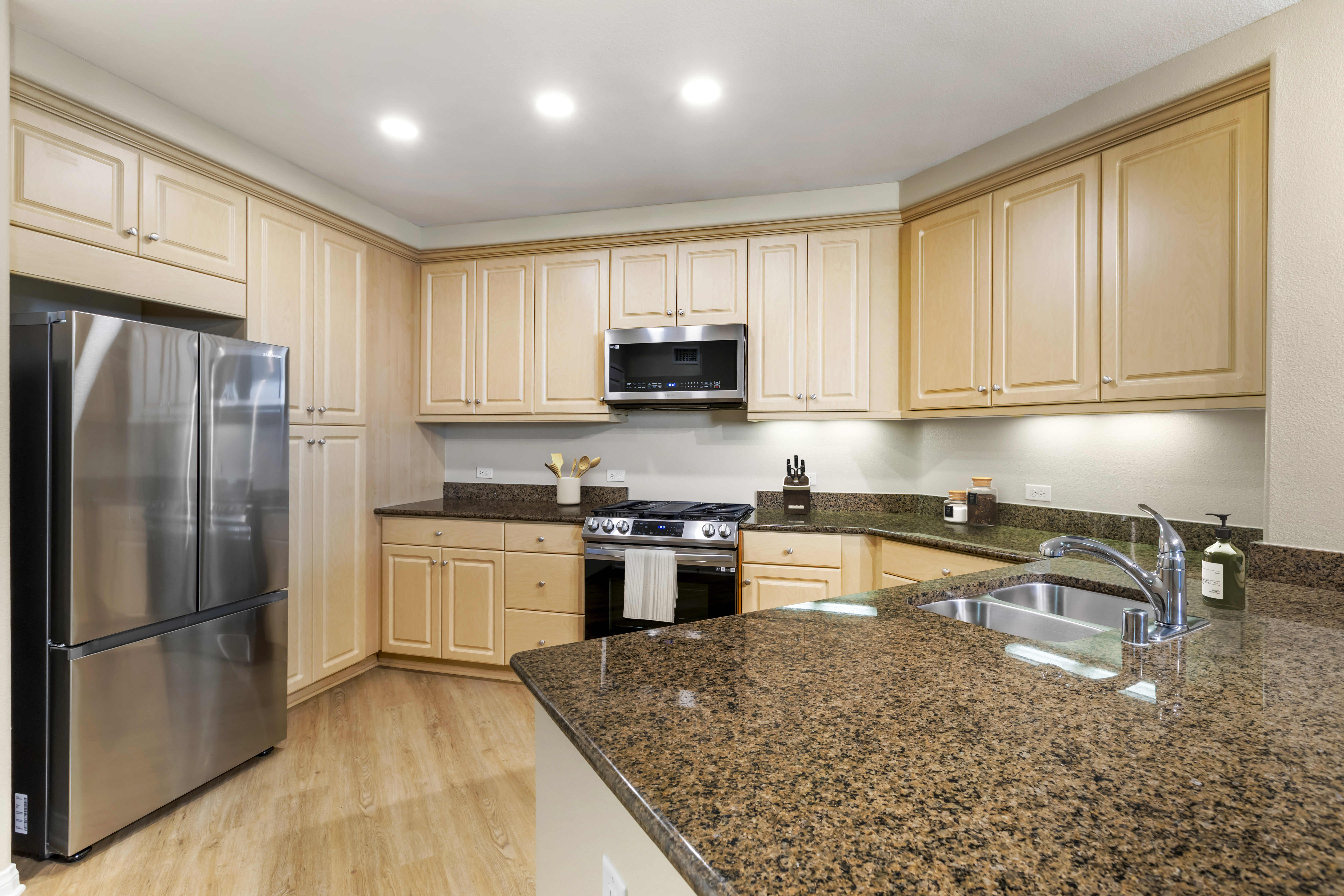 Avalon Encino 5 of 12