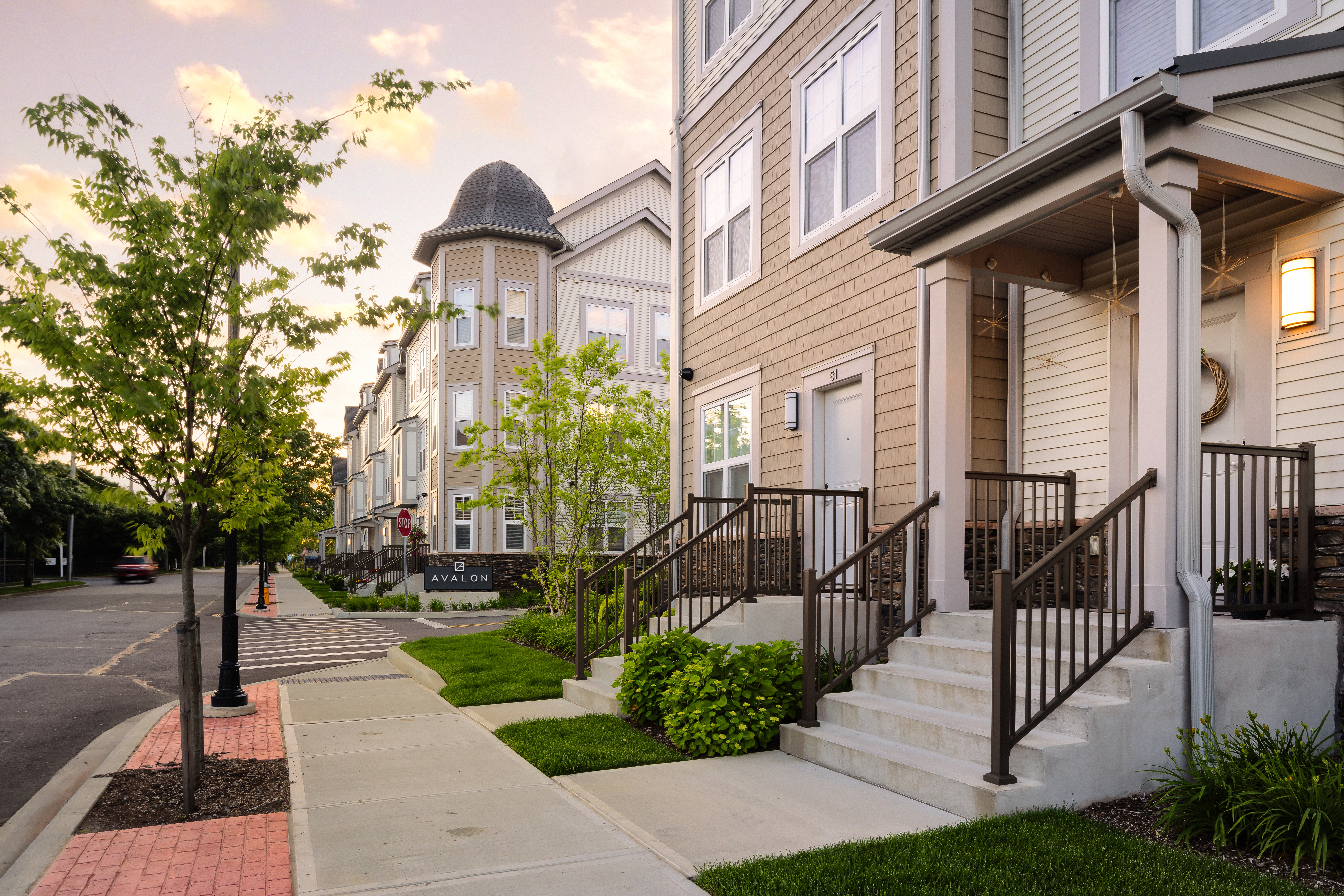 Avalon Amityville 45 of 48