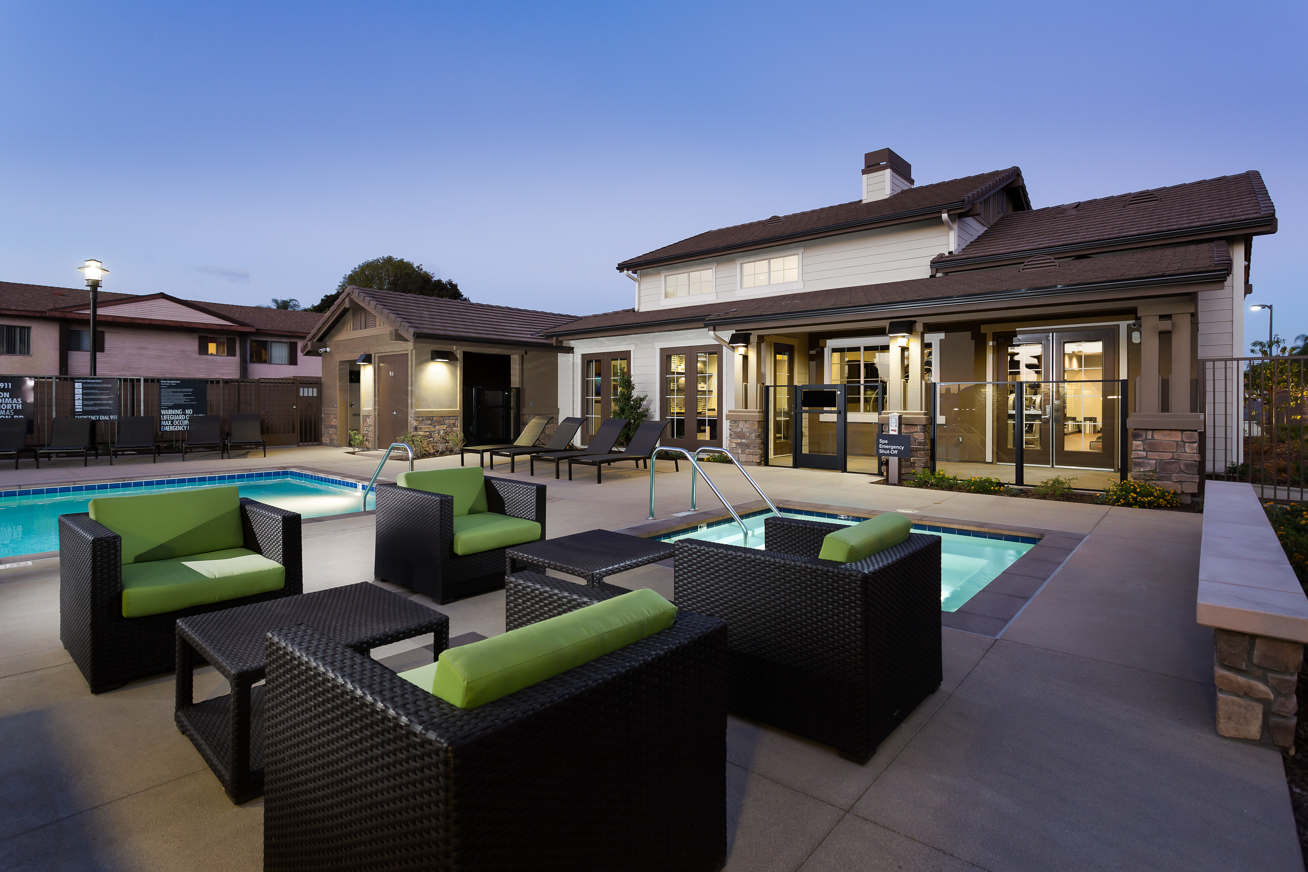 Pool at Avalon (8 of 8)