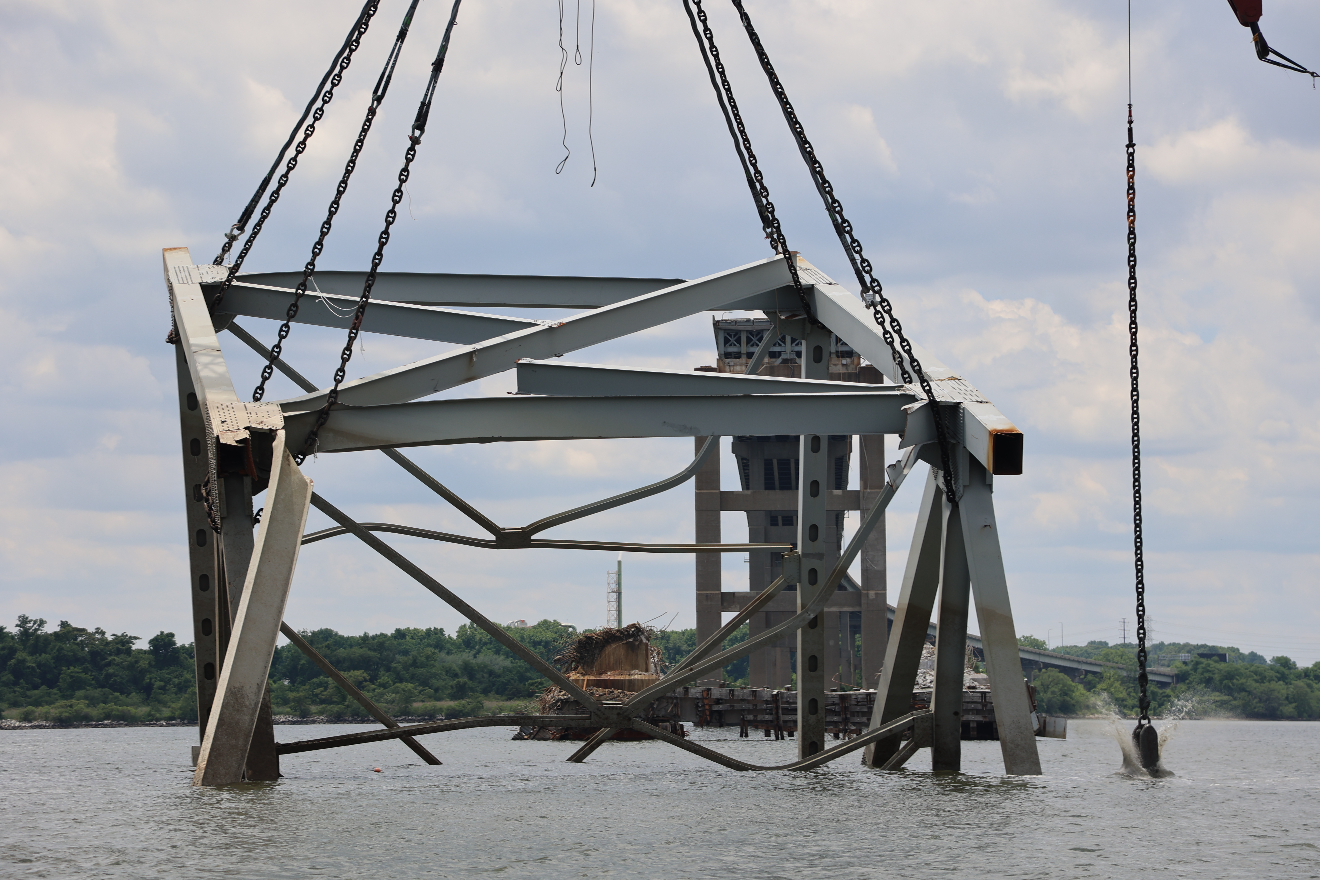 Key Bridge highway signs haunt us — and hint at road to recovery