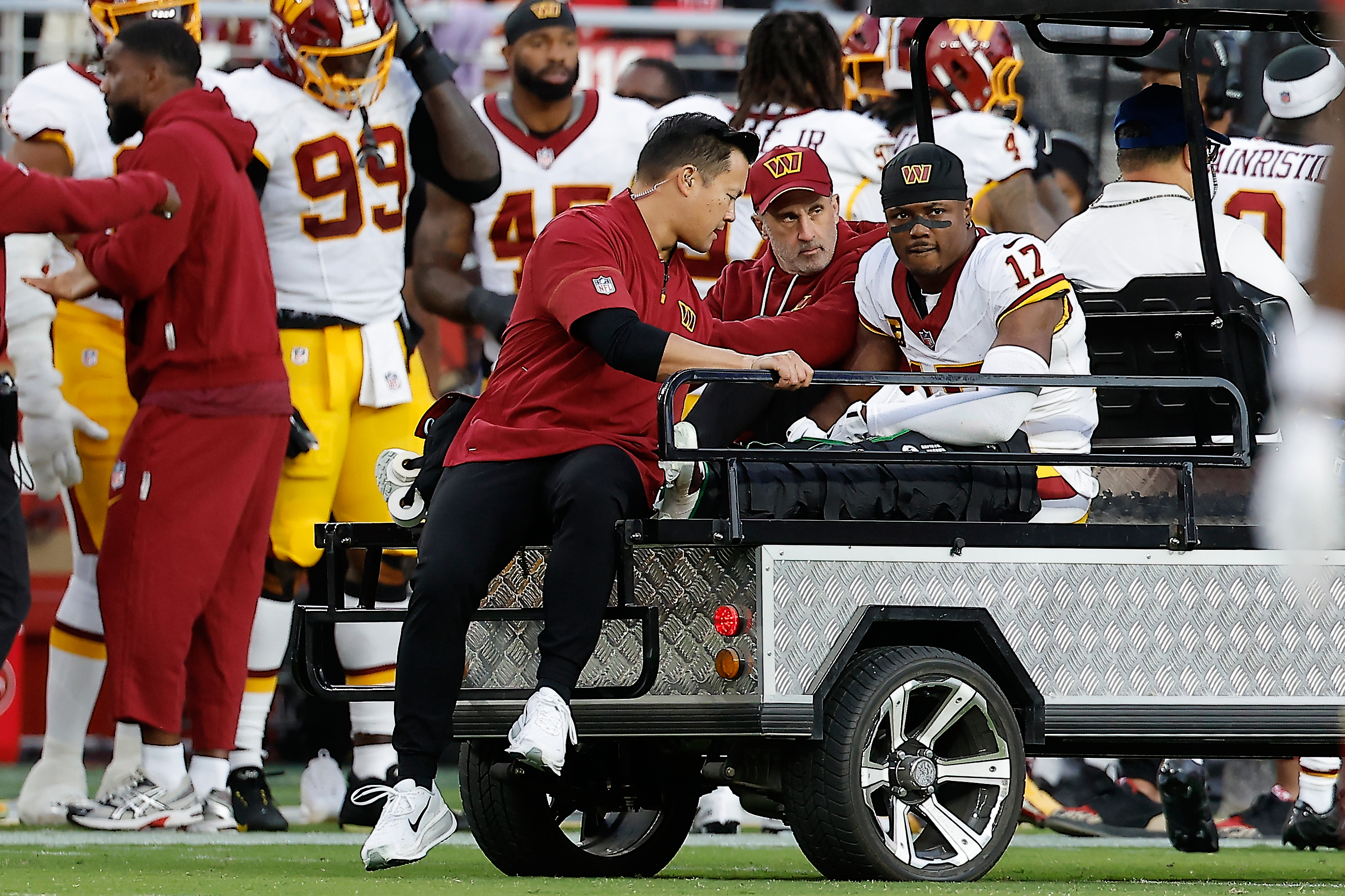 Terry McLaurin out for the season with knee injury, another blow to Commanders offense