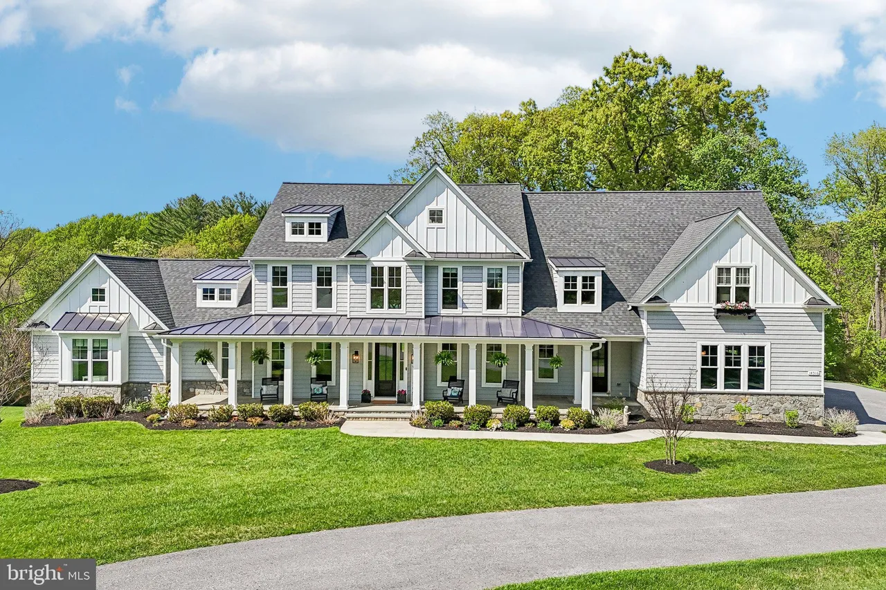 For sale: Custom home with a versatile floor plan in Cooksville