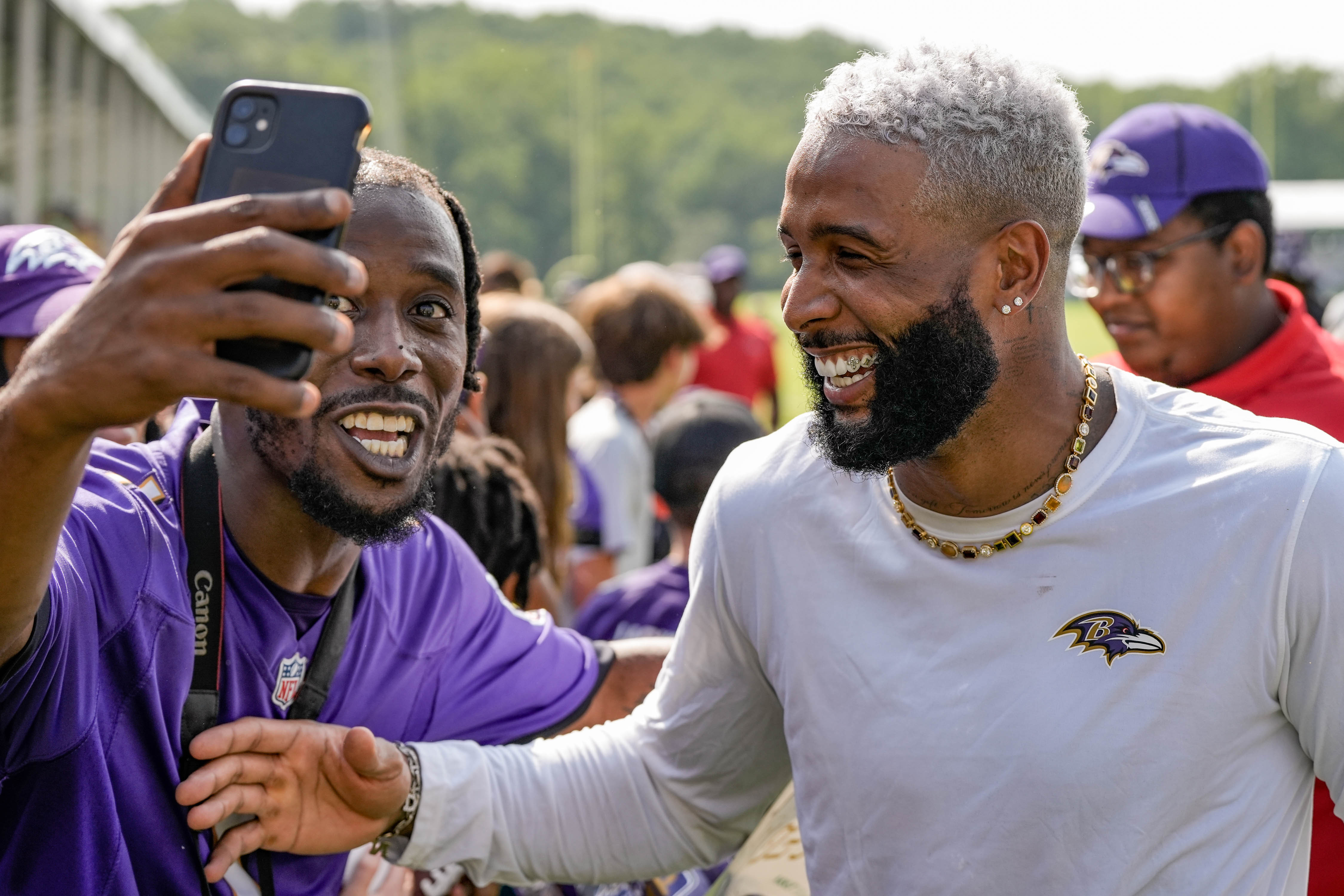 Ravens' Rashod Bateman runs well in first training camp practice - A to Z  Sports