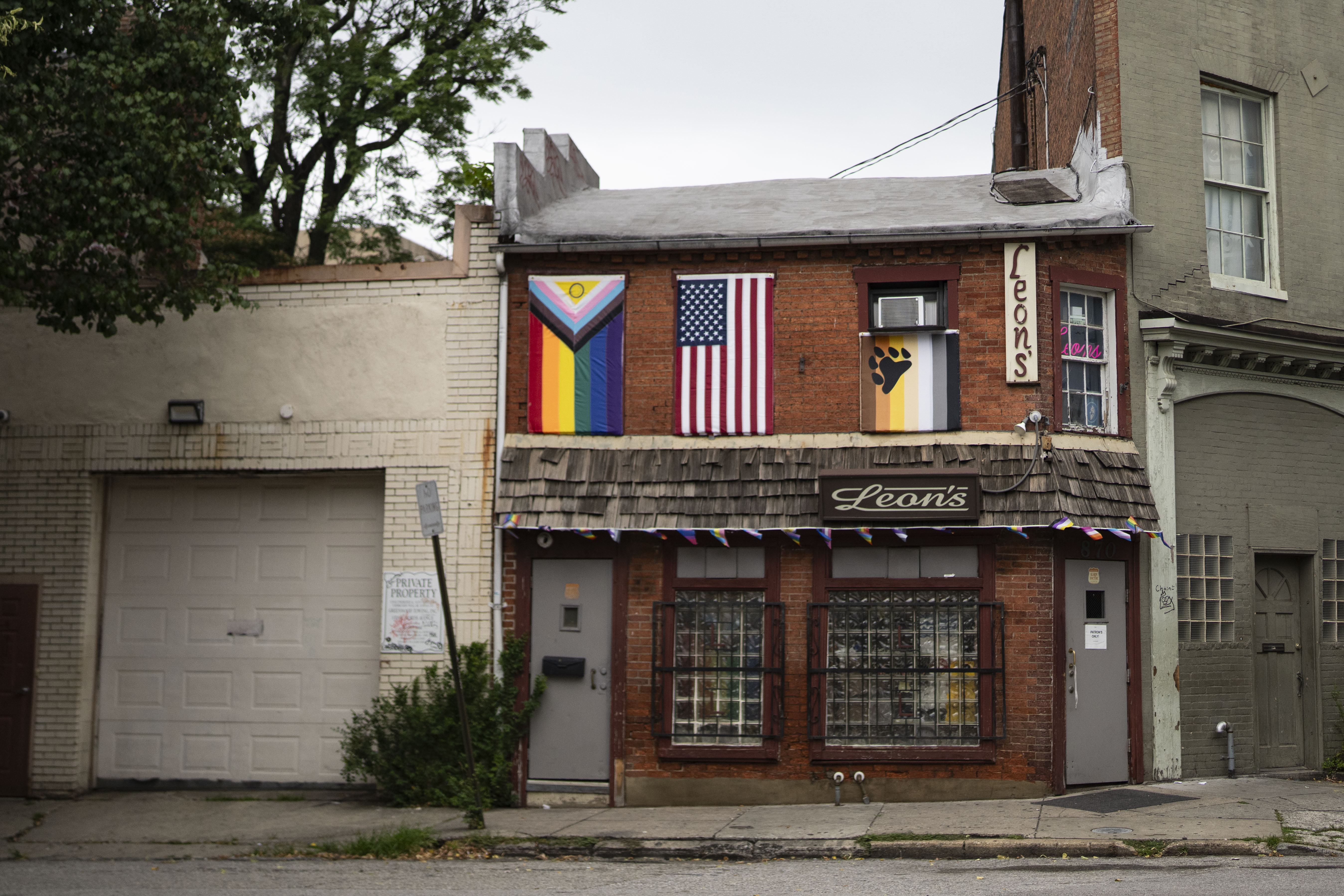 Ron Singer, owner of popular Mount Vernon gay bar Leon's, dies