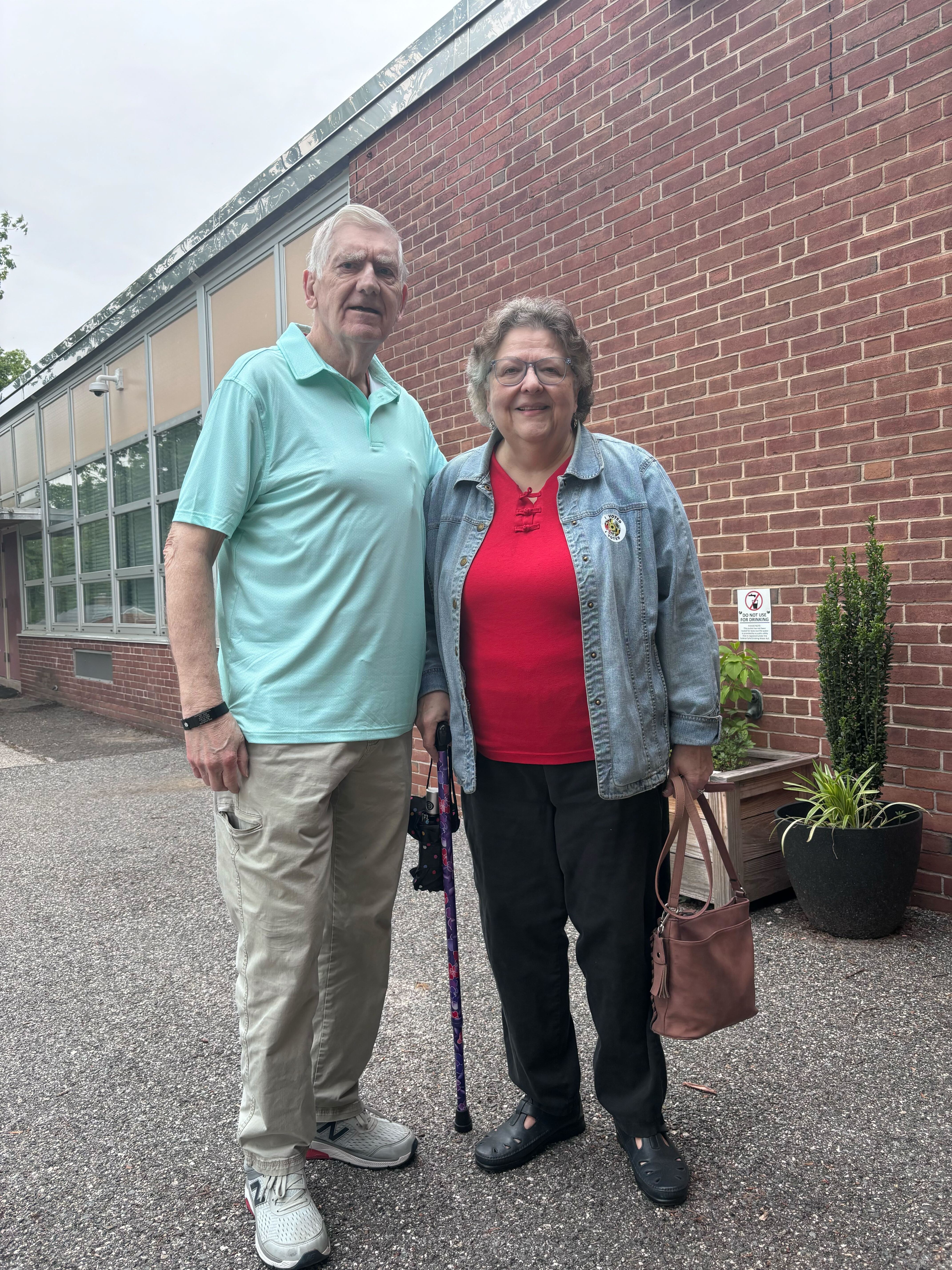 June and Warren Mitchell at Timonium Elementary School. (Julie Scharper/The Baltimore Banner)