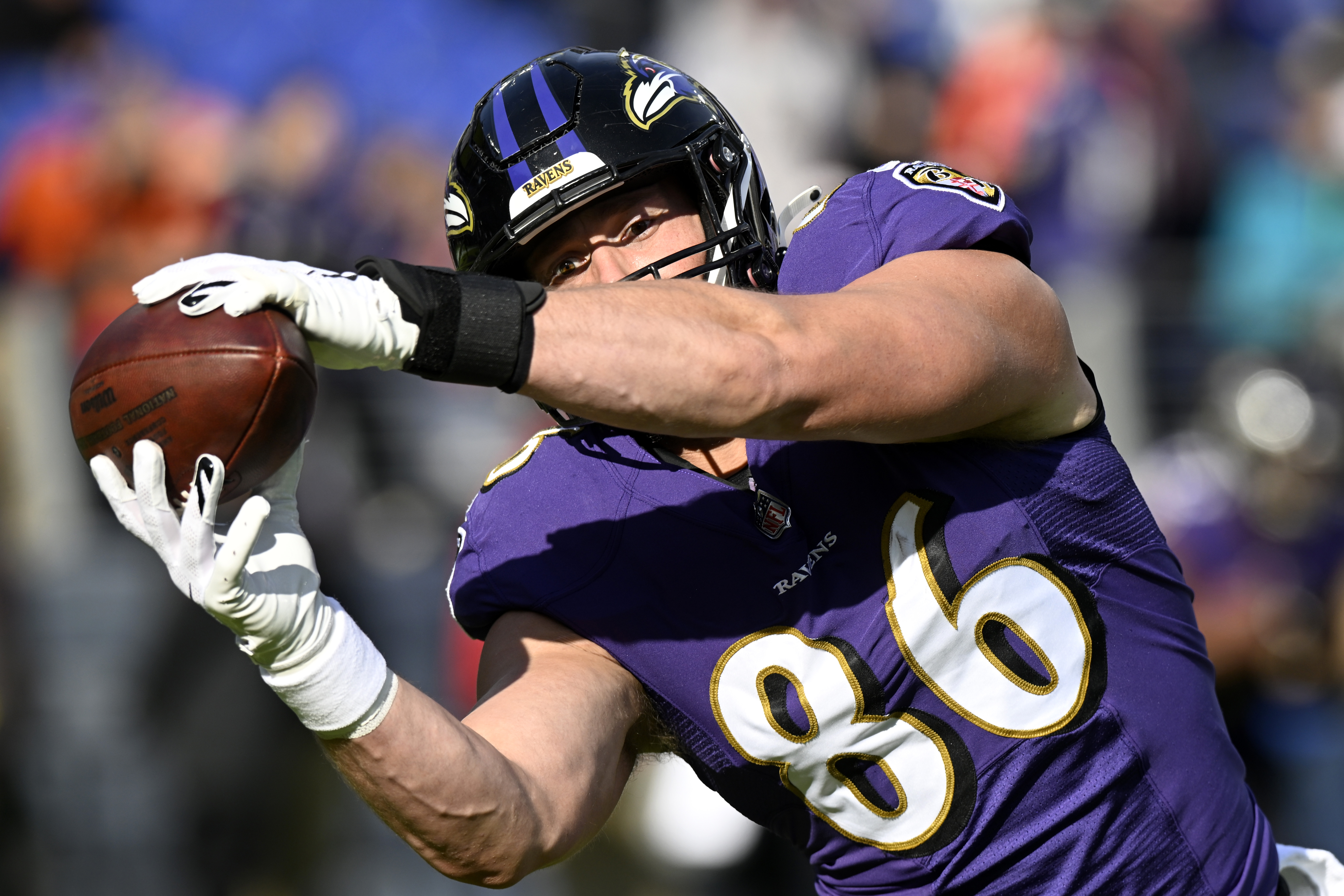 BALTIMORE, MD - DECEMBER 04: Baltimore Ravens tight end Isaiah