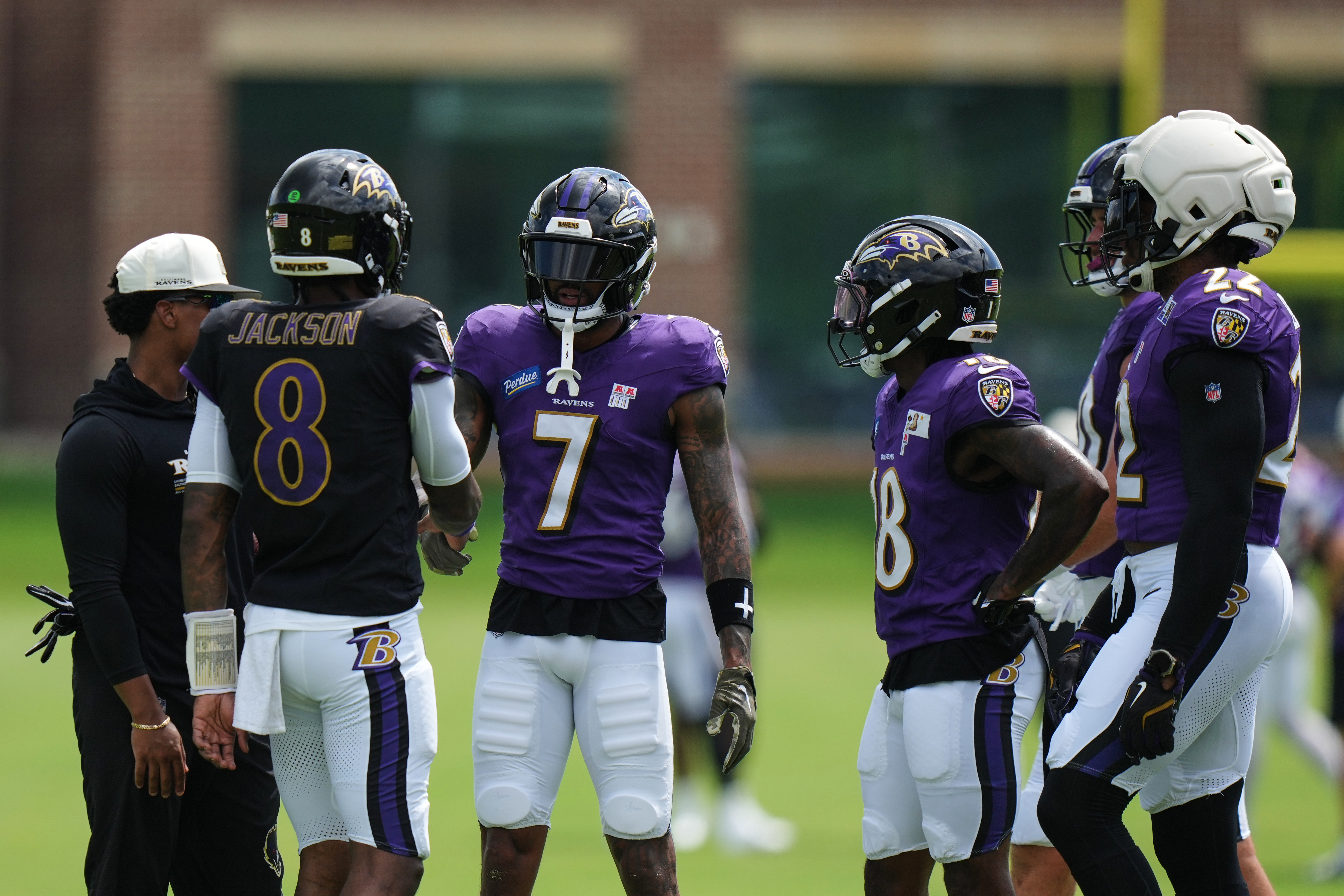 Ravens observations: Defense has upper hand vs. Lamar Jackson in camp's first padded practice