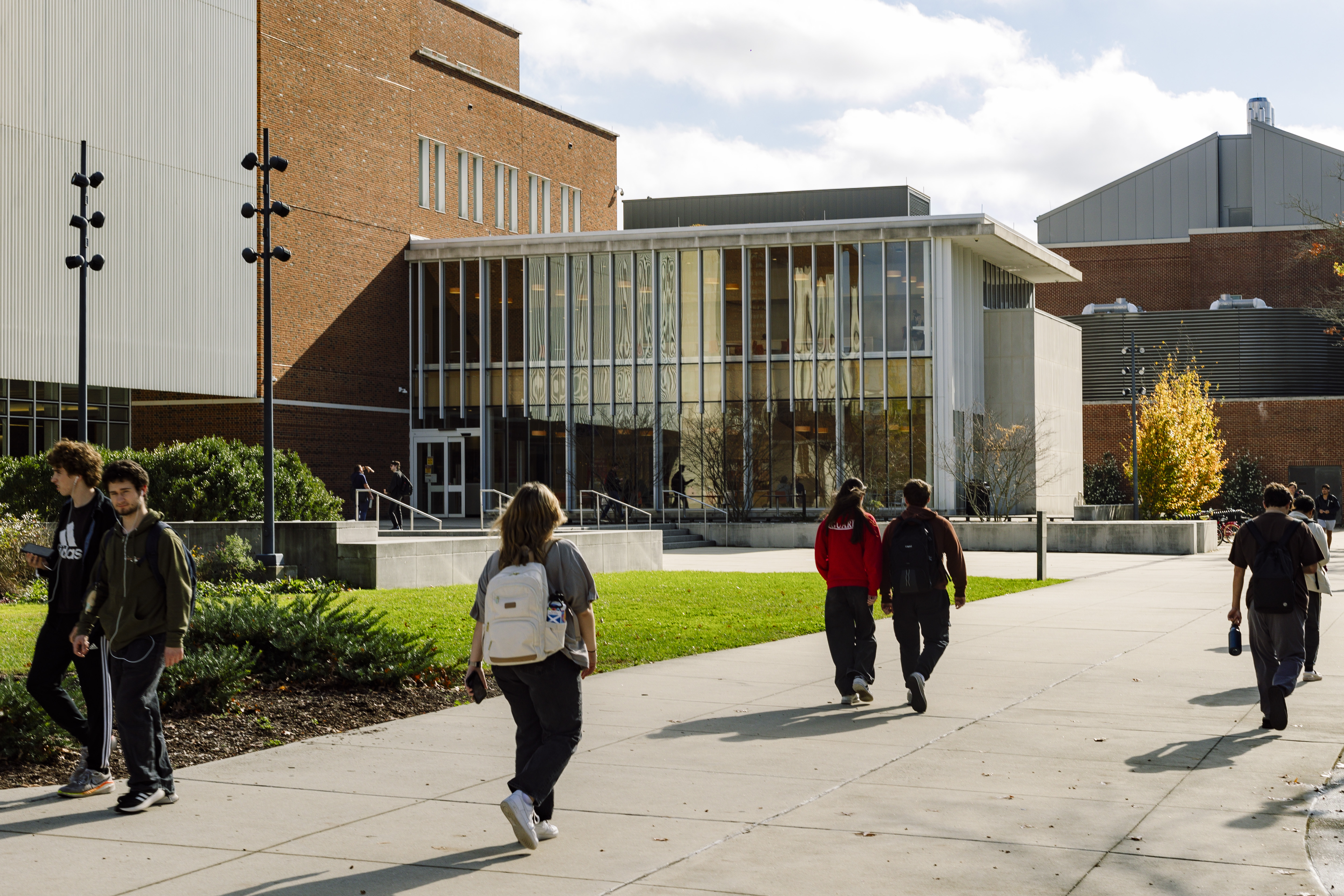 College move-in is here. Here's how to avoid the traffic.