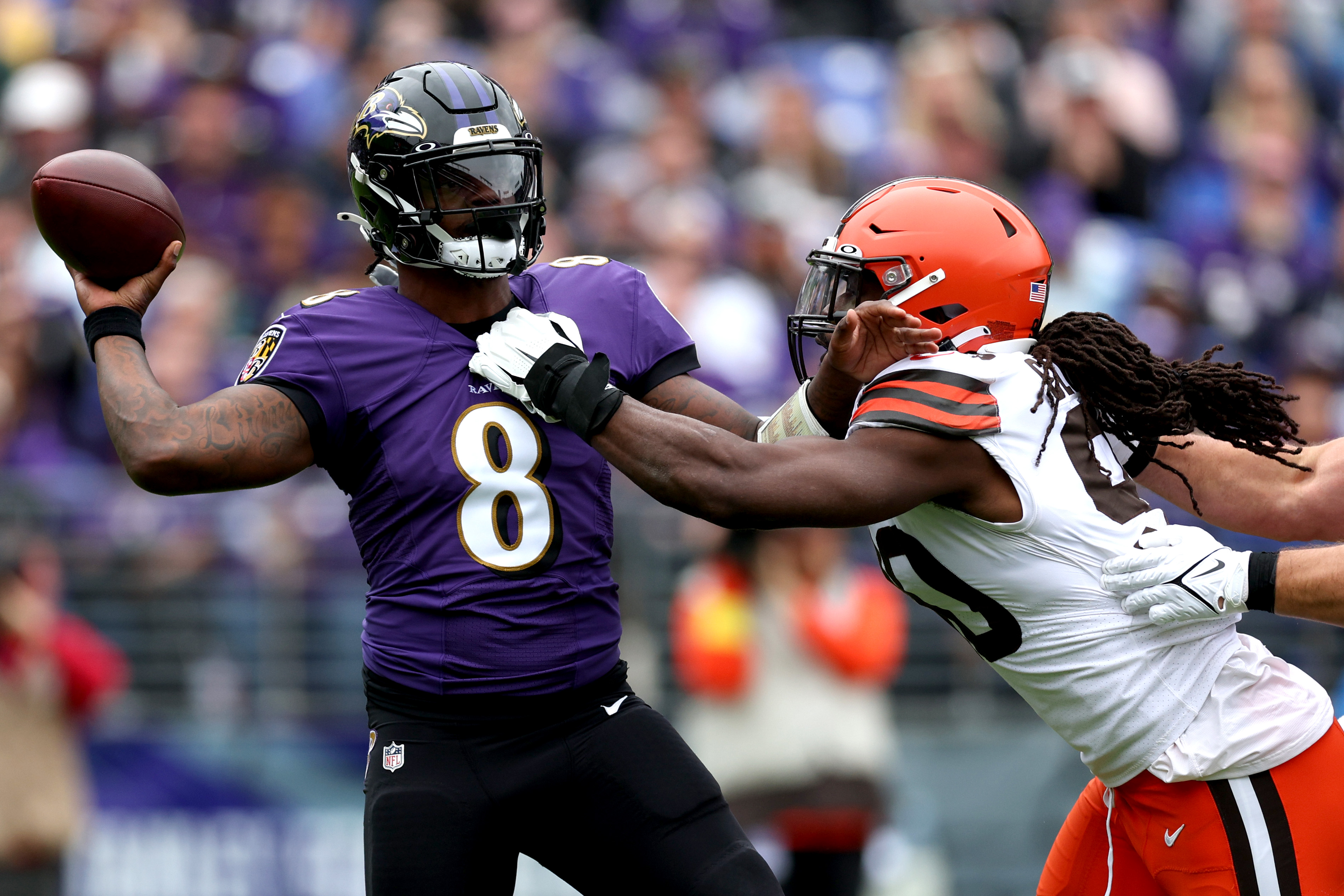 Jadeveon Clowney agrees to join Ravens to help Baltimore's pass rush