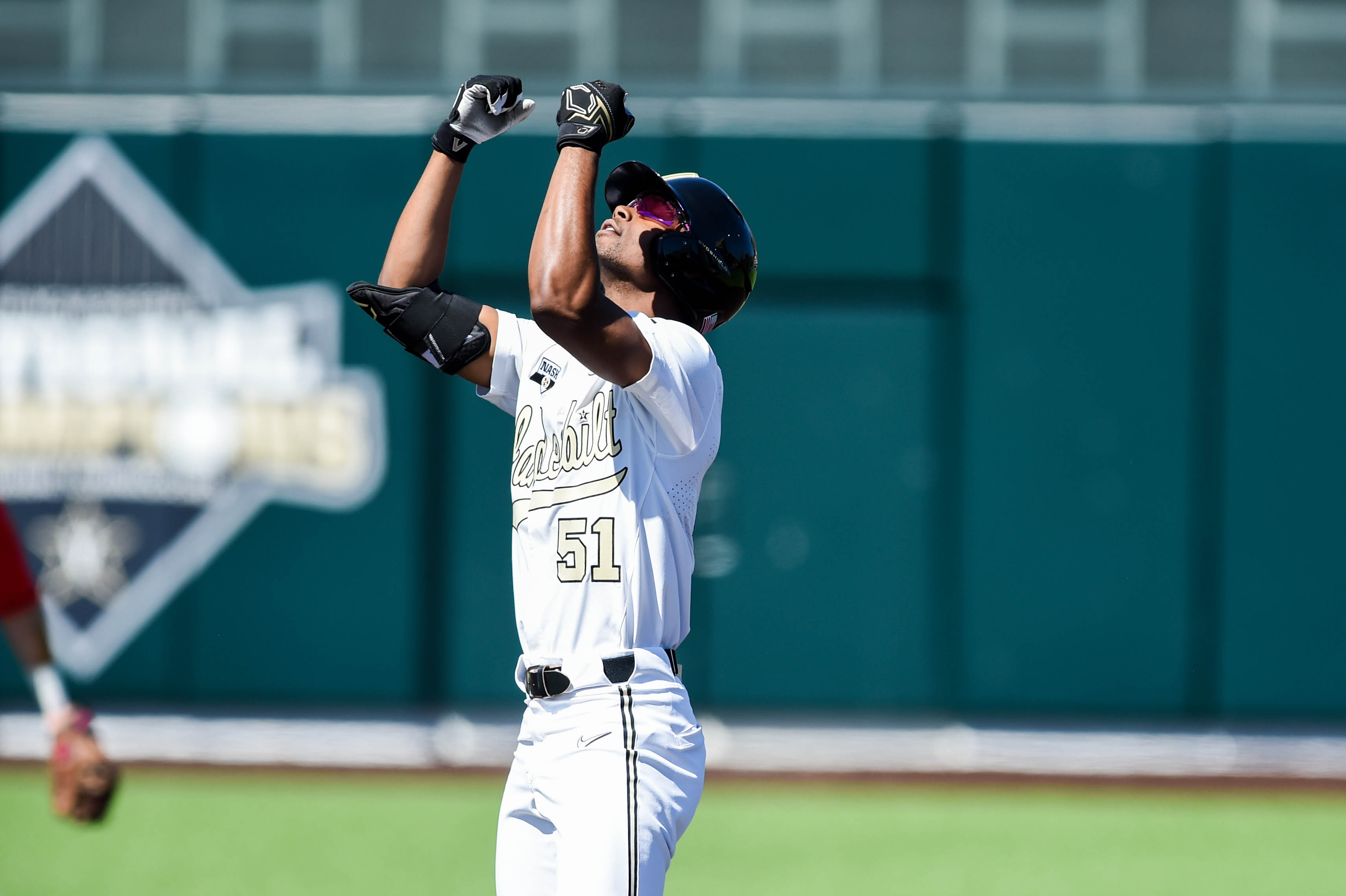 Orioles sign top two 2023 draft picks, Enrique Bradfield Jr. and Mac Horvath