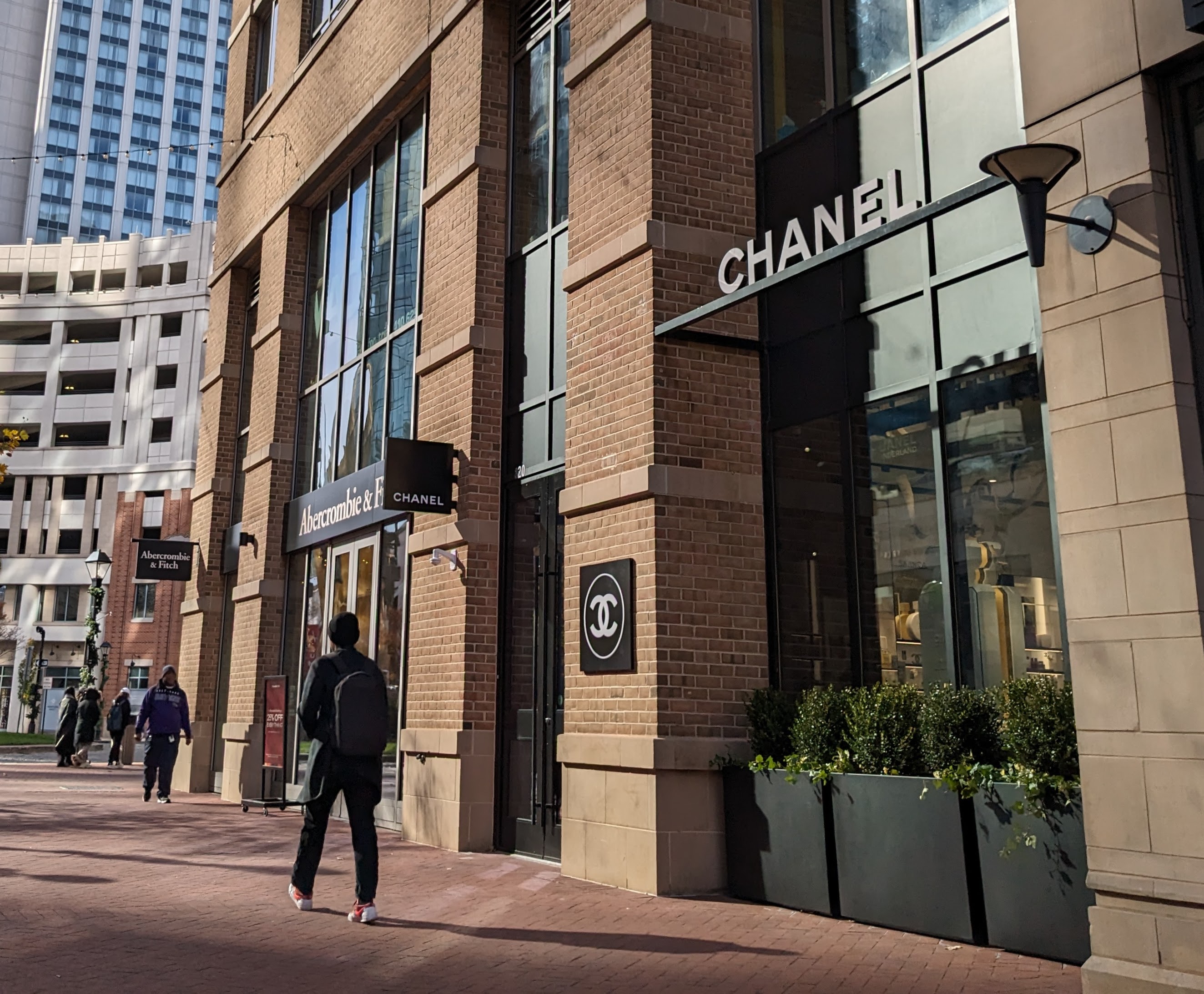 Why Chanel opened a store in Baltimore's Harbor East - The Baltimore Banner