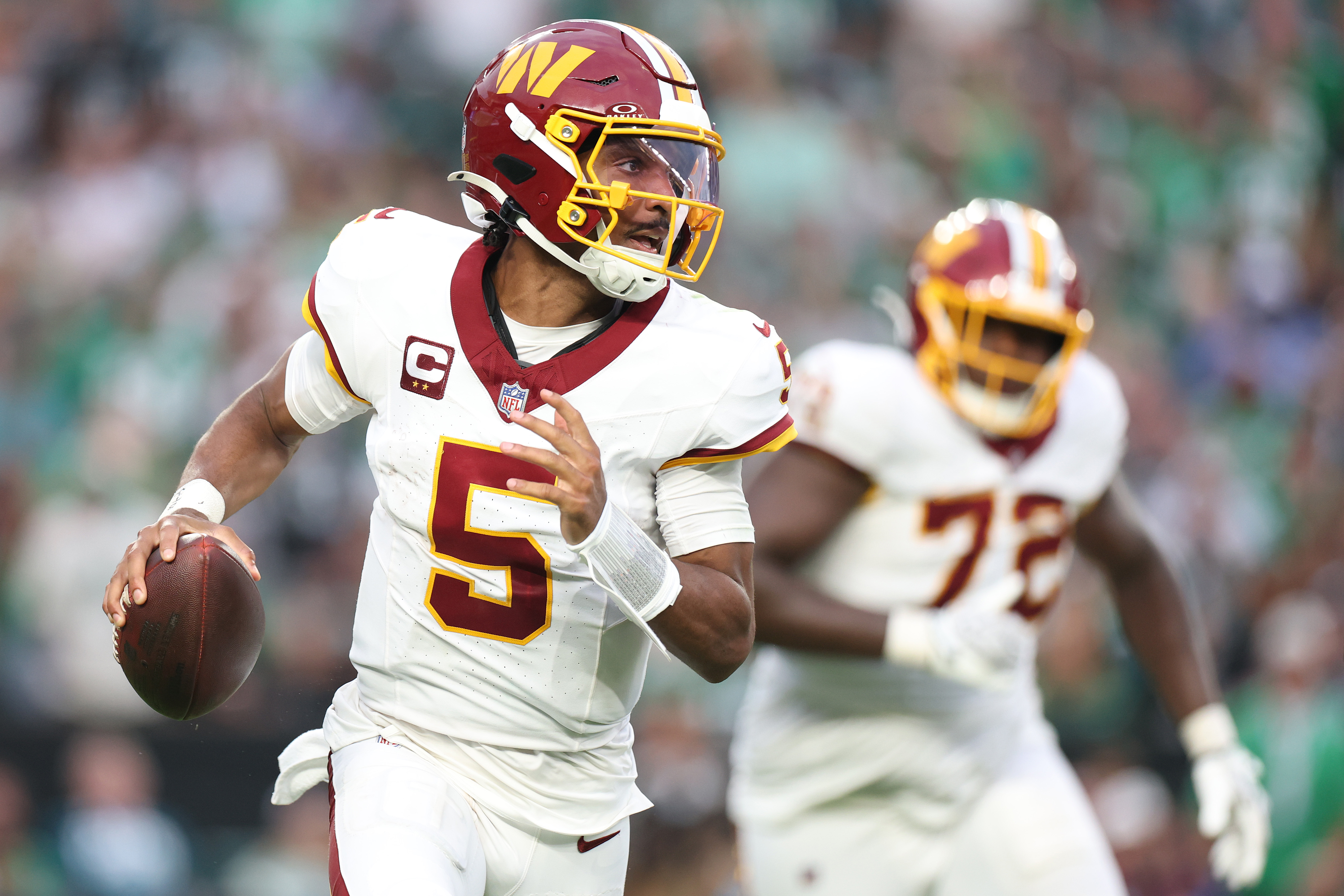 Instant analysis: Commanders miss late conversion, fall to Eagles