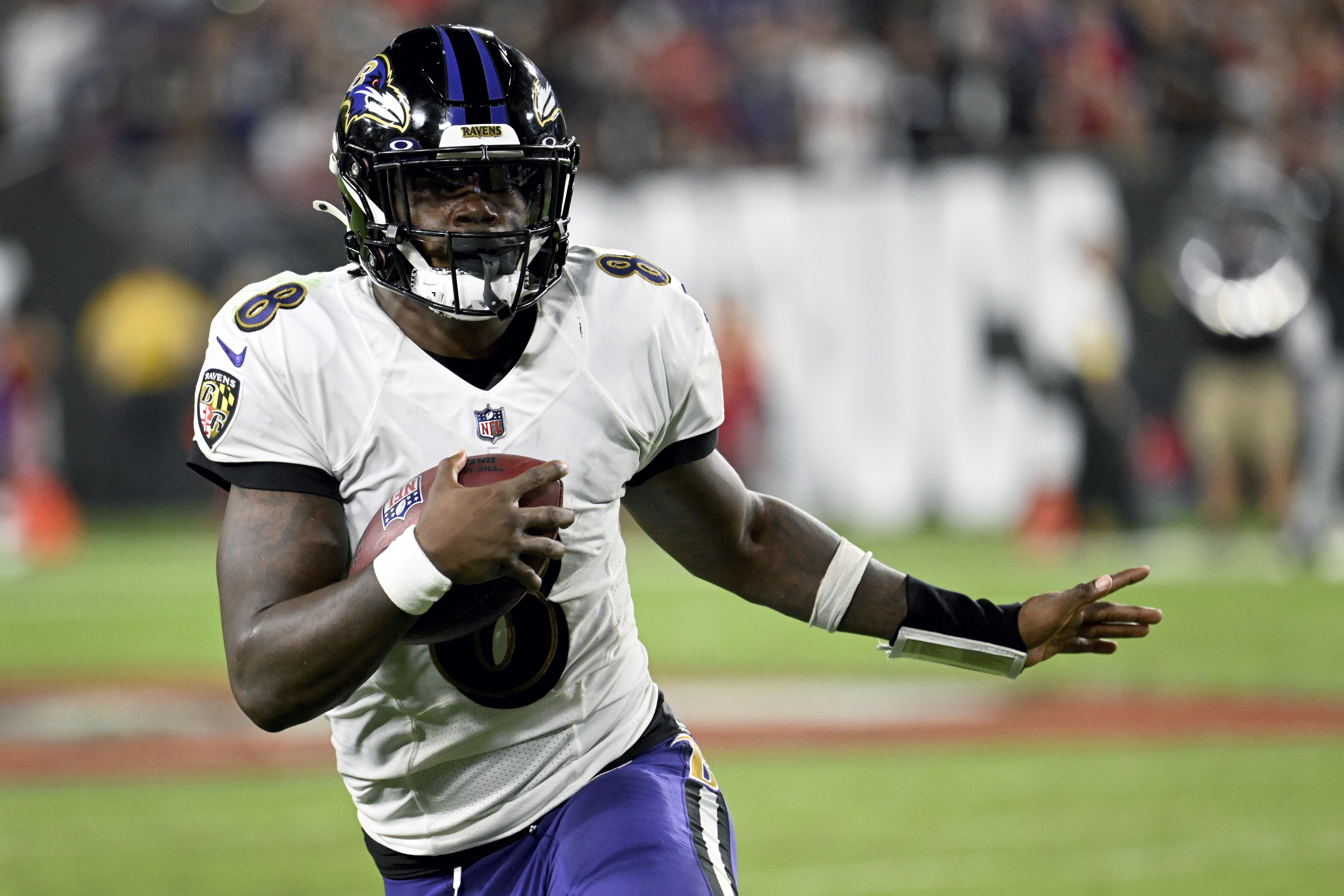 Tyler Huntley Enters Game For Ravens While Lamar Jackson Enters Concussion  Protocol