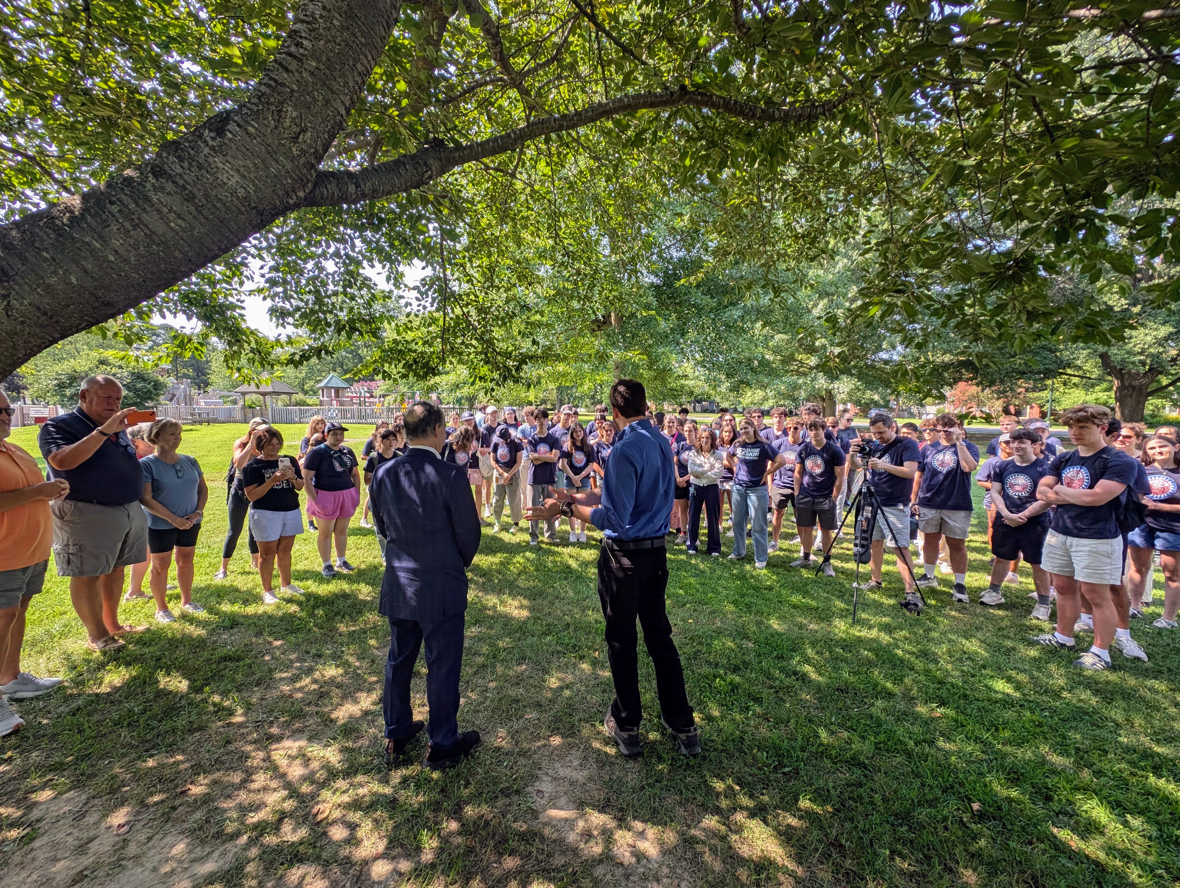 Hutzell: In Jamie Raskin's Democracy Summer, busloads of teens aim to flip Congress
