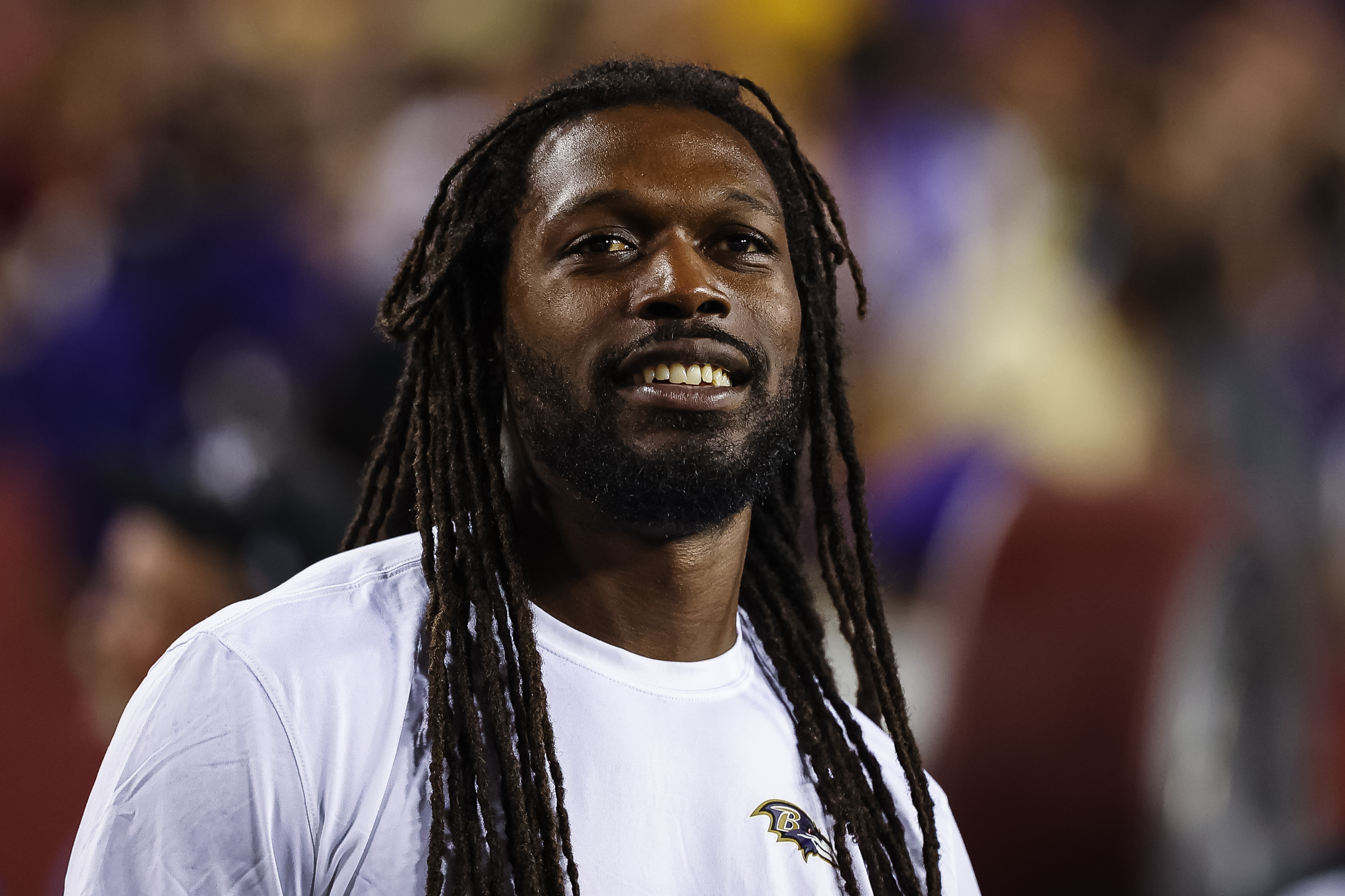 Jadeveon Clowney agrees to join Ravens