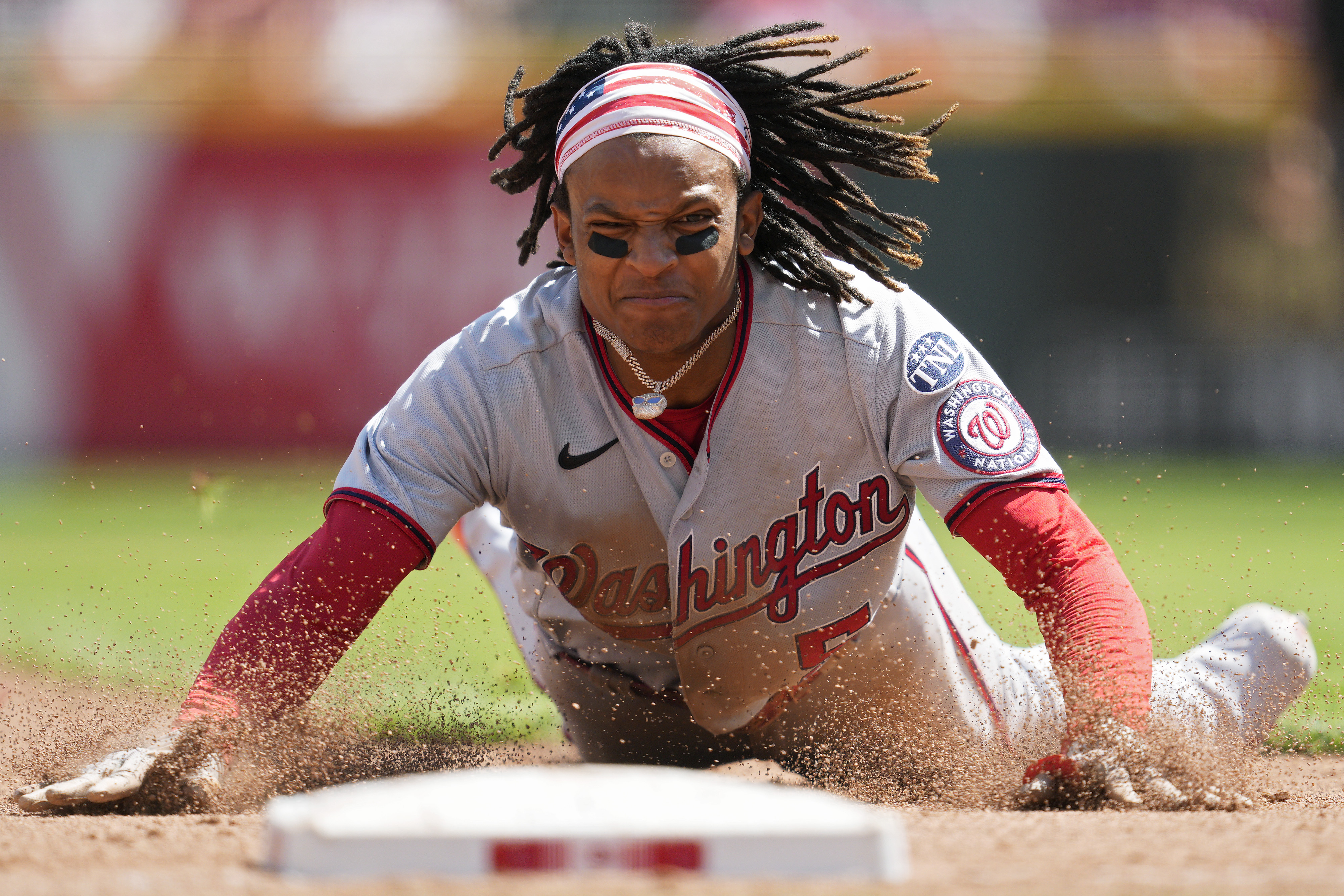 Abrams and Thomas homer on first two pitches as Nationals sweep Reds 6-3