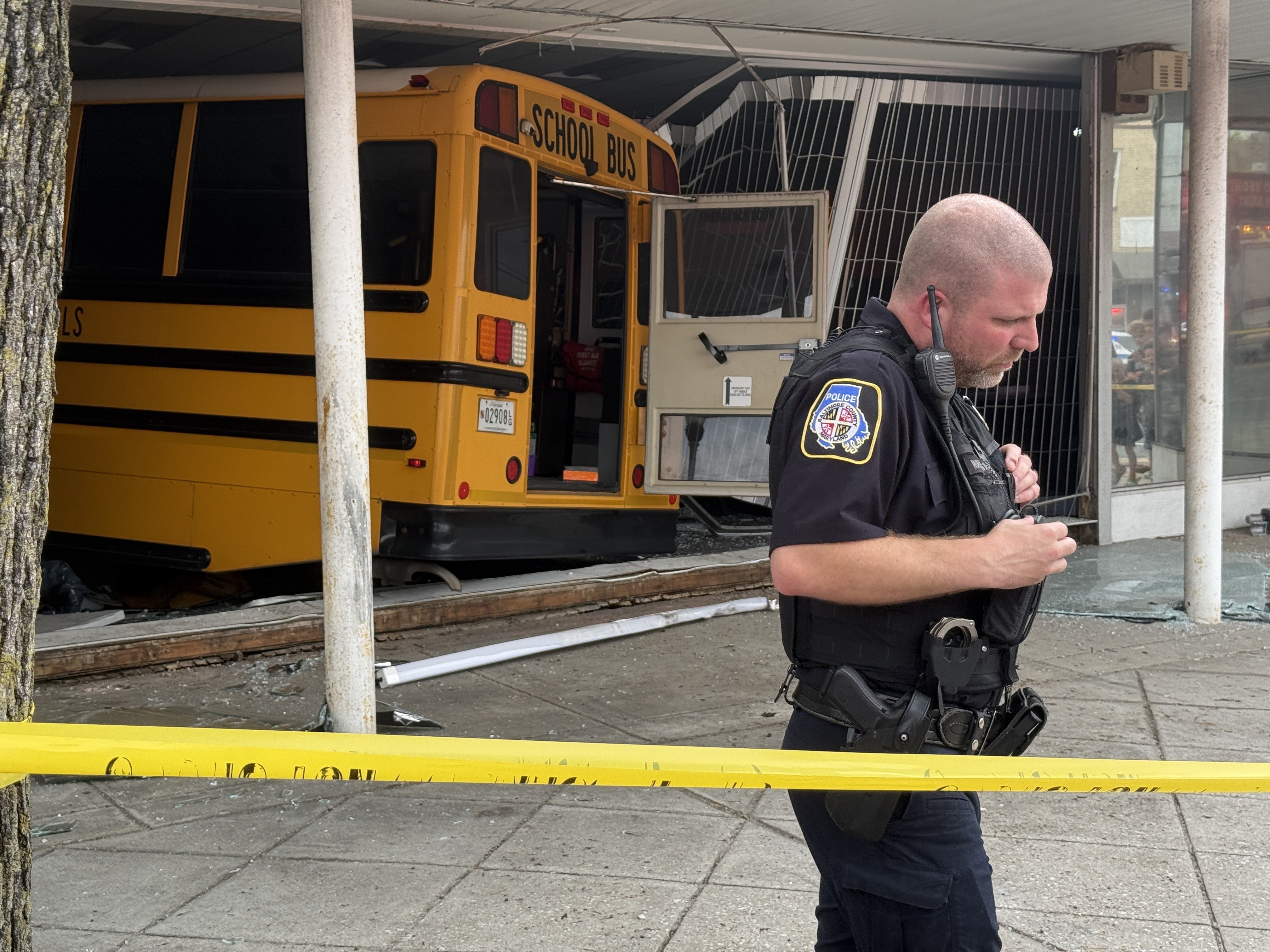 3 injured when bus carrying Maryland School for the Blind students hits Parkville building