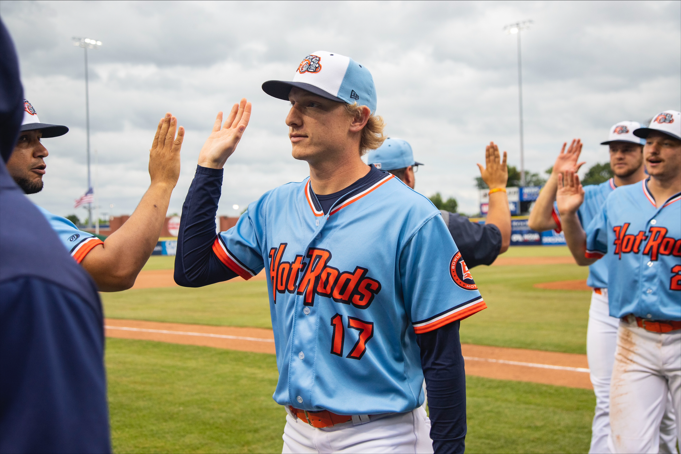 Highlight] Trey Mancini goes deep in his first start as an Astro