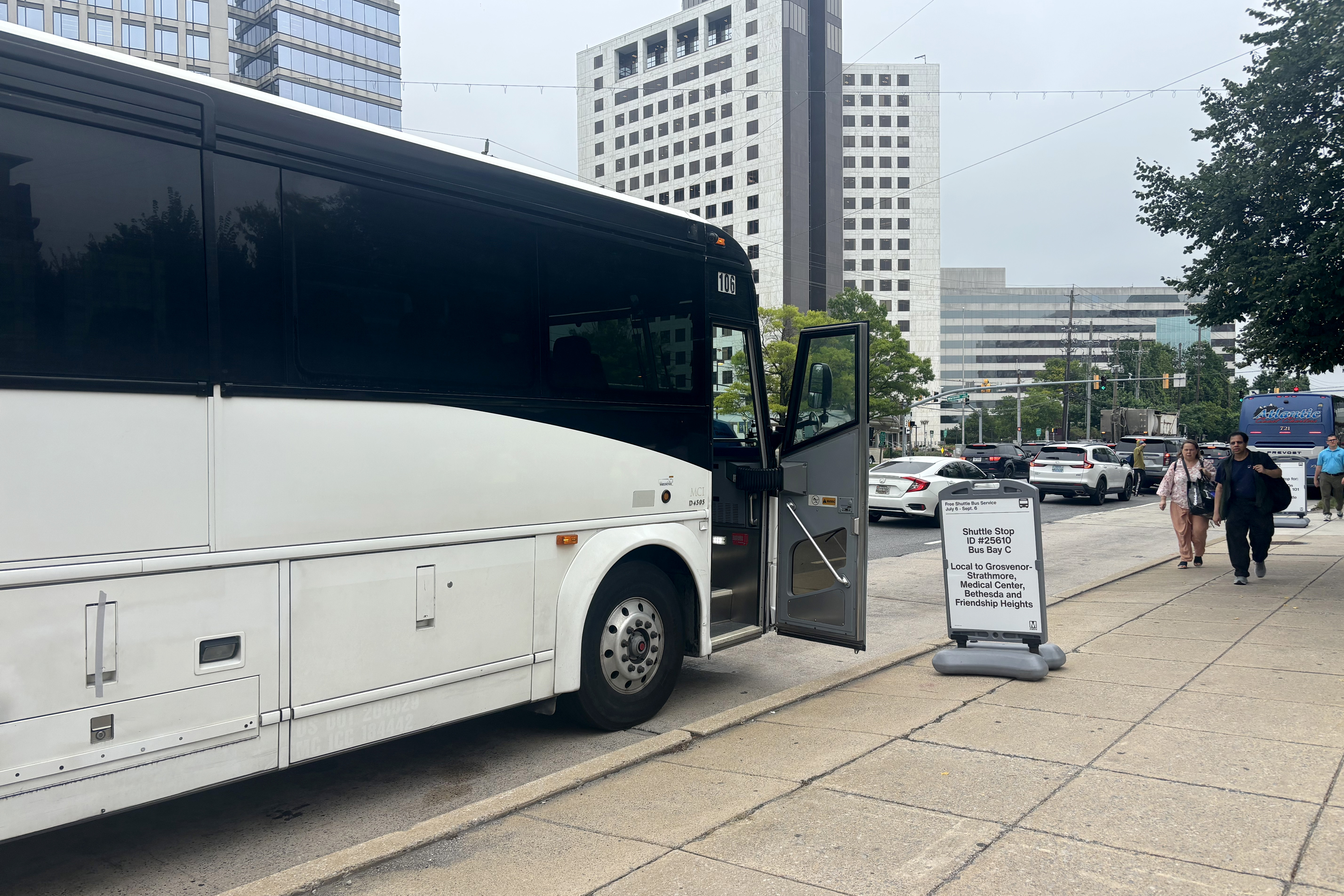 I rode the bus to bypass closed Red Line stations. Here's how long it took.