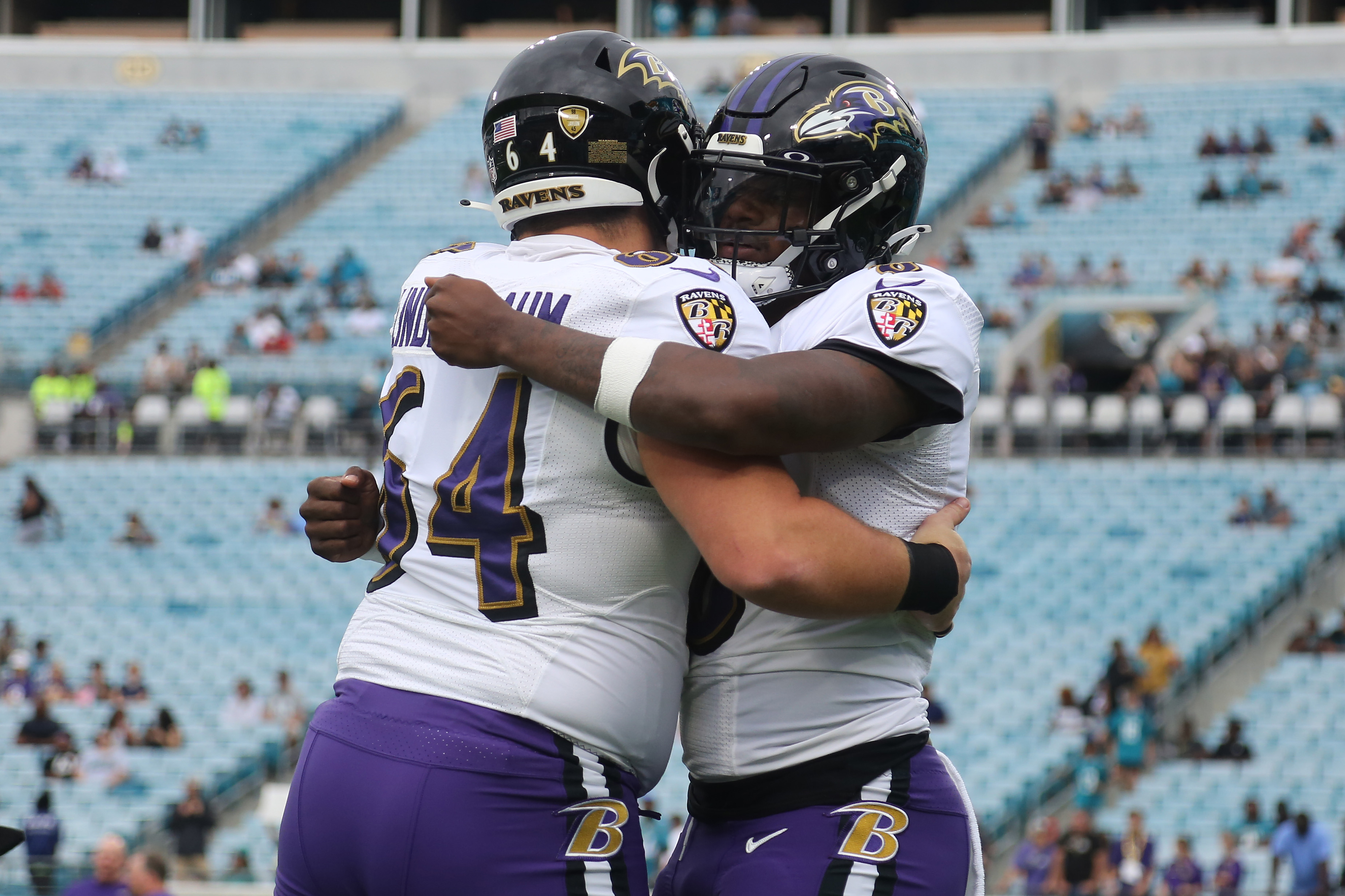 November 27, 2022: Baltimore Ravens defensive tackle Justin Madubuike (92)  and Baltimore Ravens defe