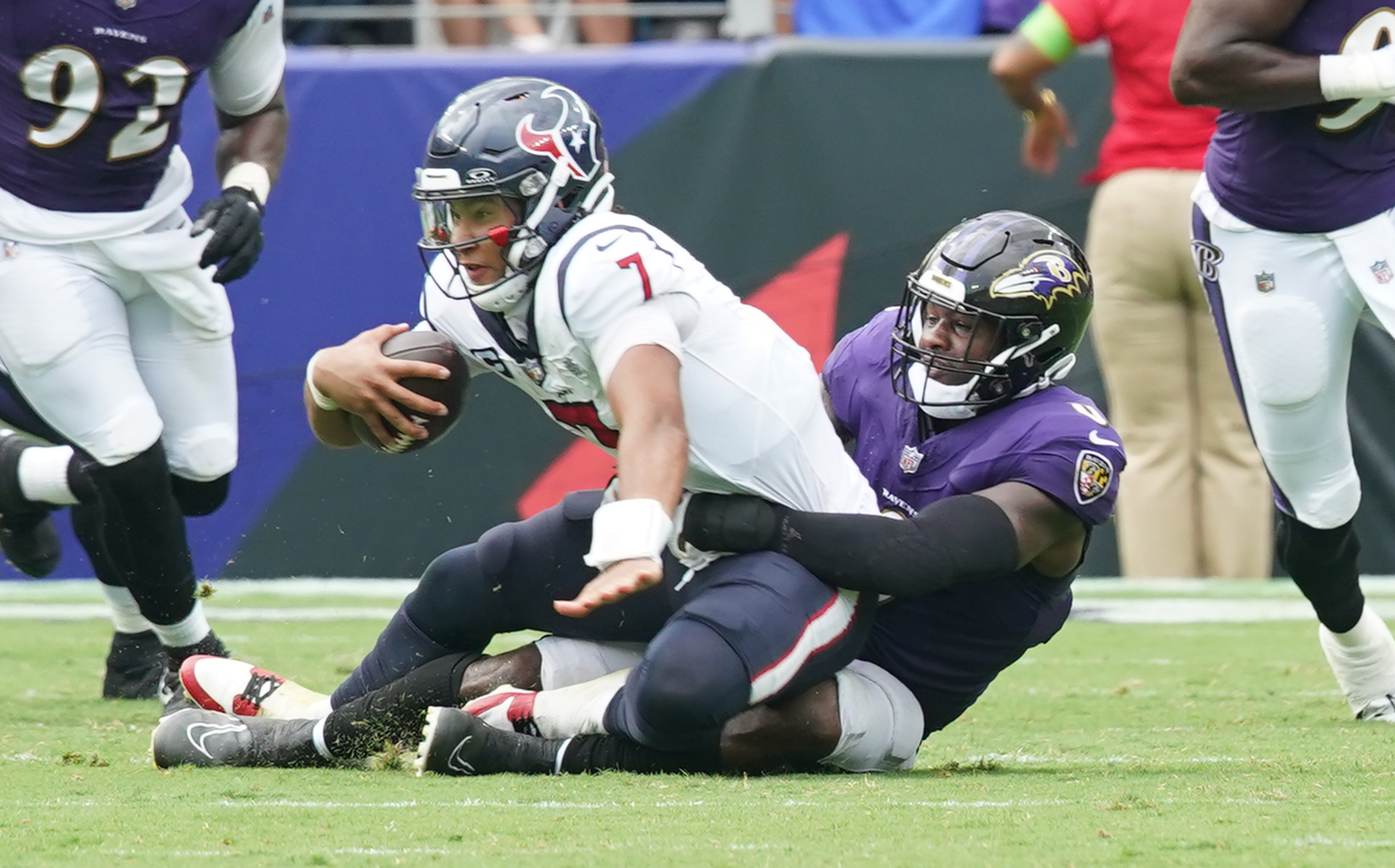 Ravens WATCH: Ray Lewis Breaks Down Film with Roquan Smith