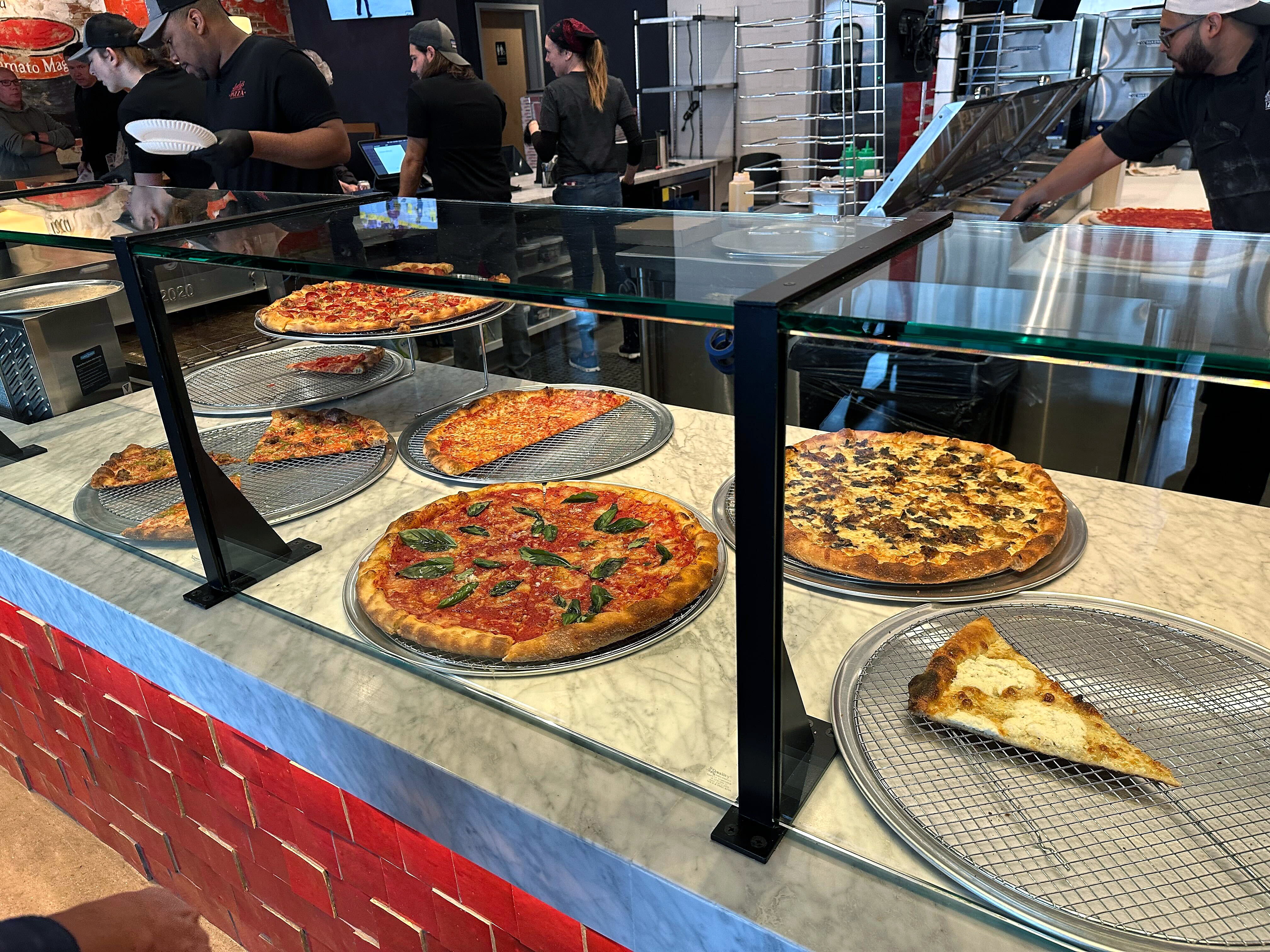 Andy's Pizza opens new Kentlands restaurant location - The Banner