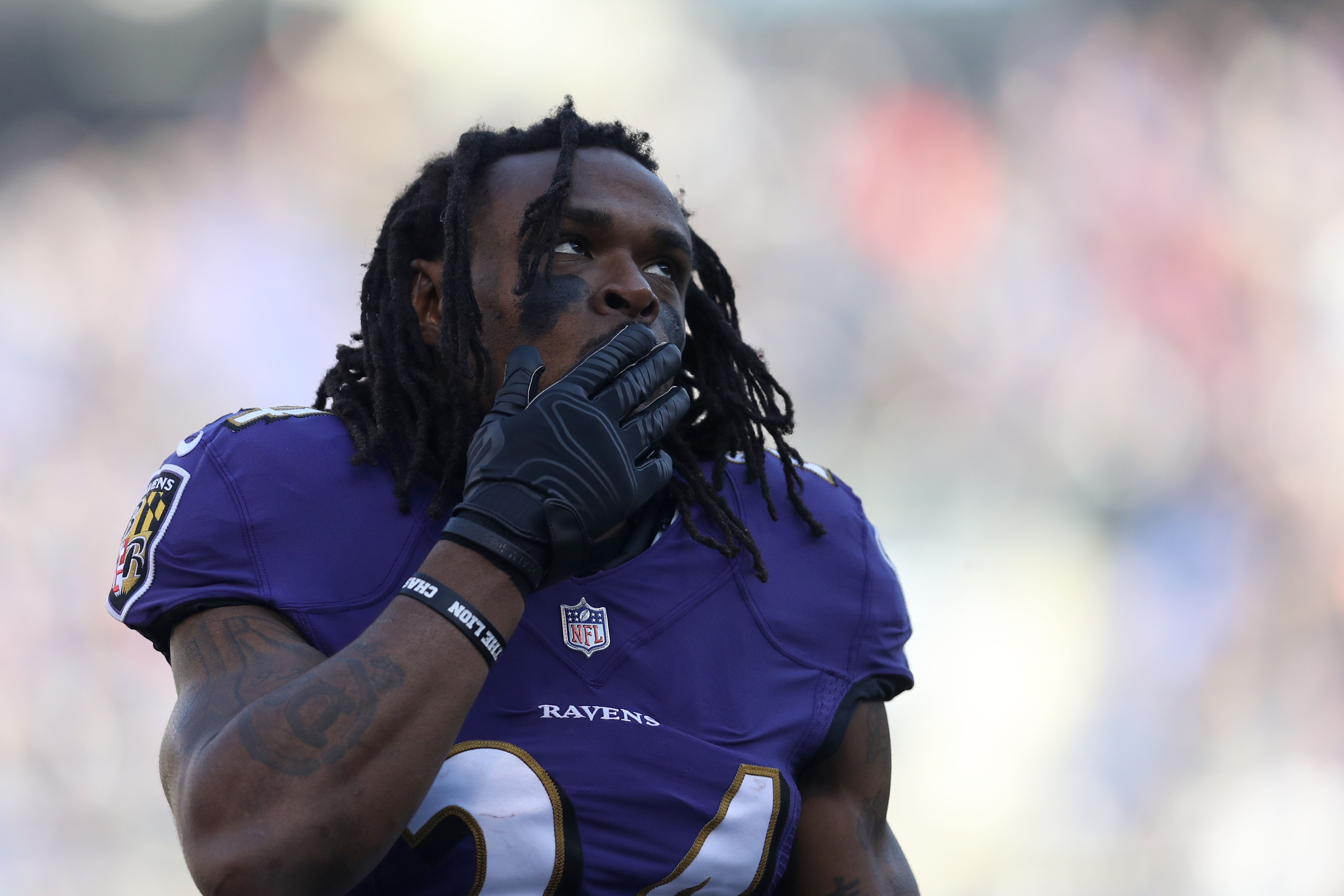 Kyle Goon: Former Raven Alex Collins ran with fire, but warmth was