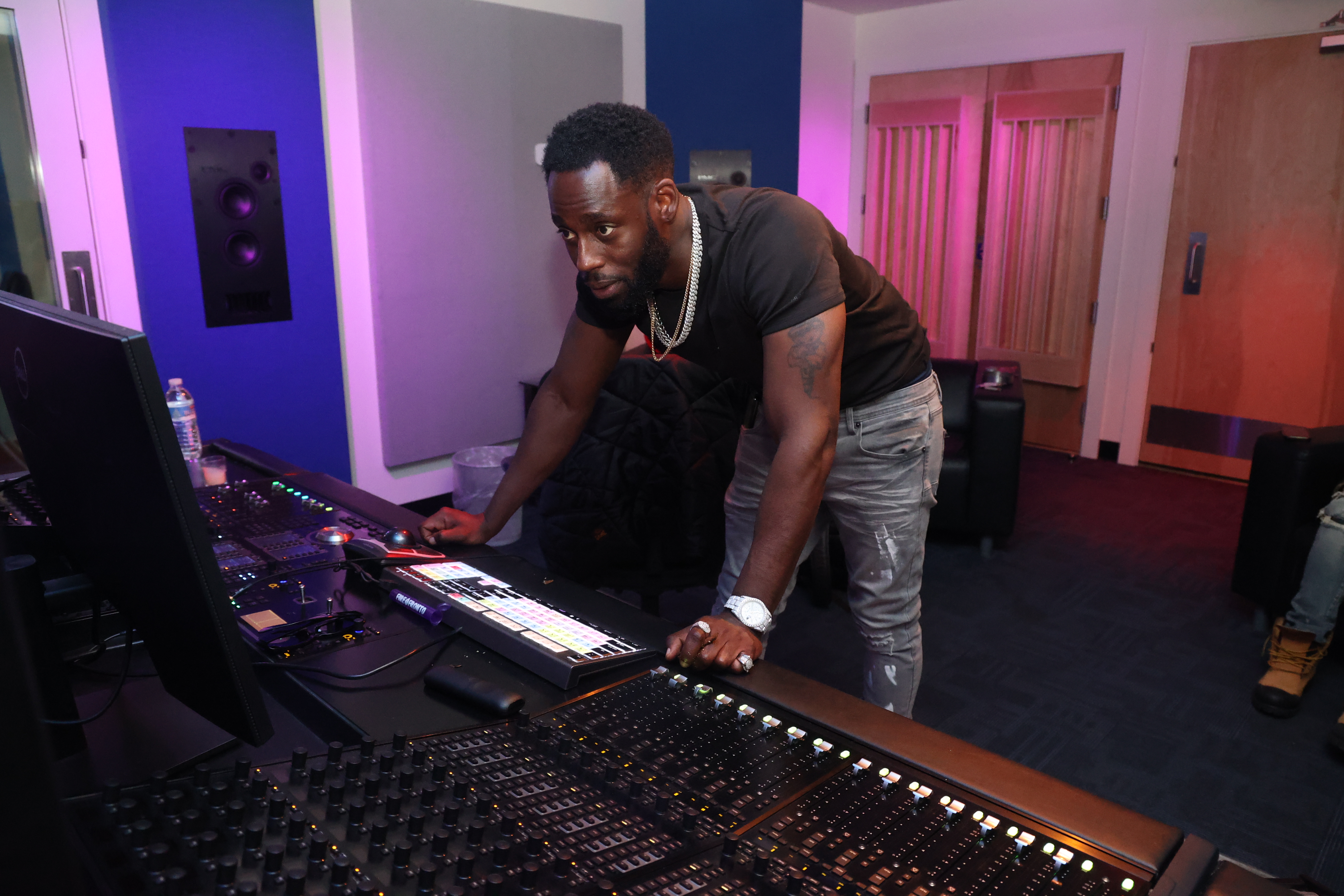 Jay-Z, Snoop Dogg know D.King, but he's Baltimore rap's best-kept