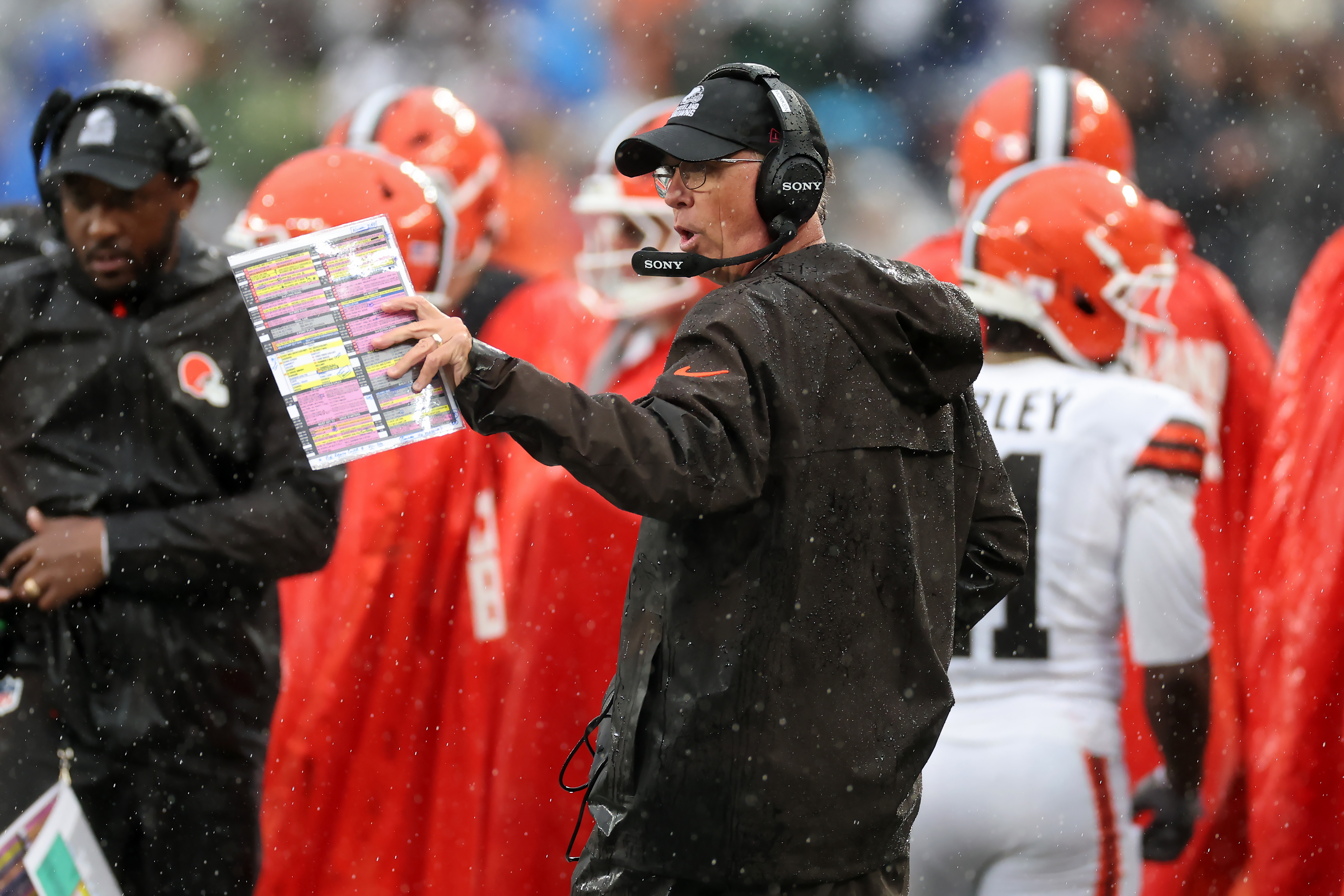 EAST RUTHERFORD, NEW JERSEY - OCTOBER 11: Head coach Todd Monken of the Cleveland Browns gives instructions from the sideline during the second quarter of the game against the New York Jets at MetLife Stadium on October 11, 2026 in East Rutherford, New Jersey. (Photo by Elsa/Getty Images)