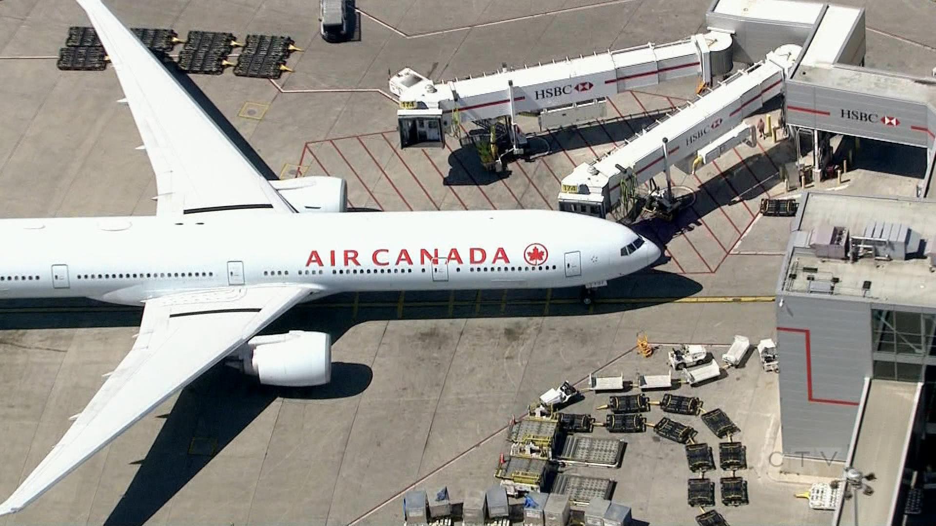 Air Canada flight attendants ‘mobilizing’ at major airports as strike threat grows