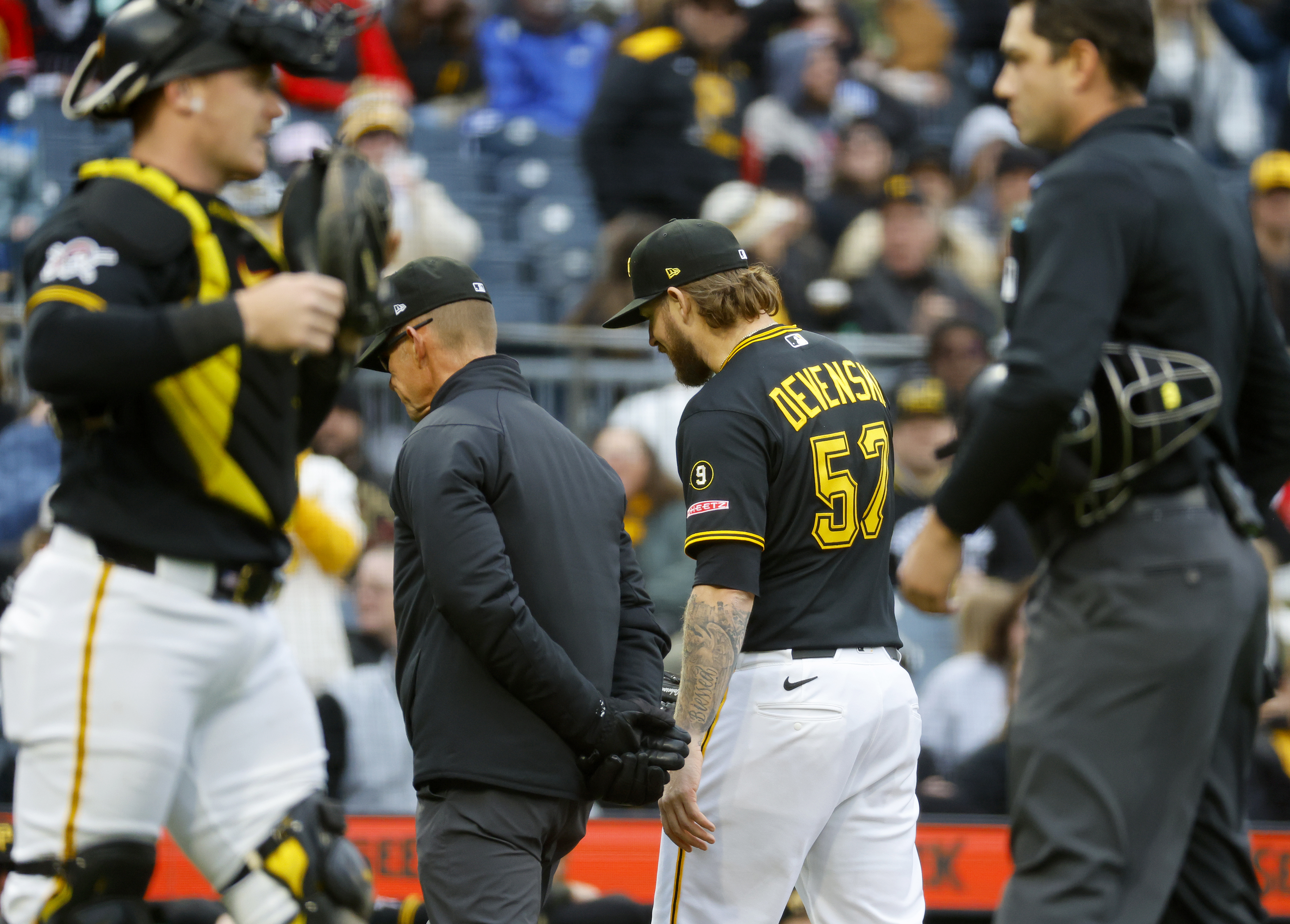 Pittsburgh Pirates RHP Chris Devenski given three-game ban for