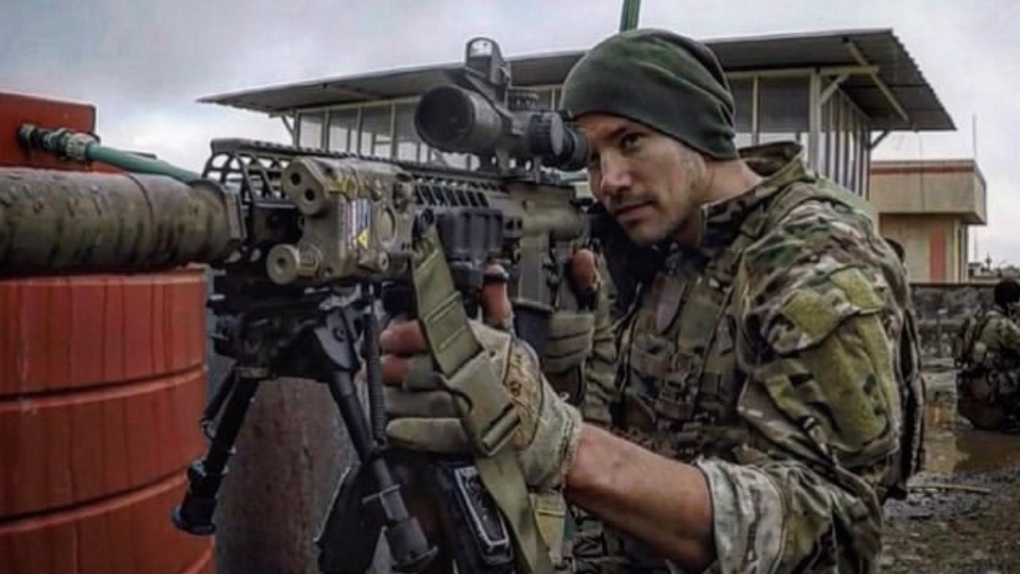 Former Canadian sniper says he consulted with military colleagues