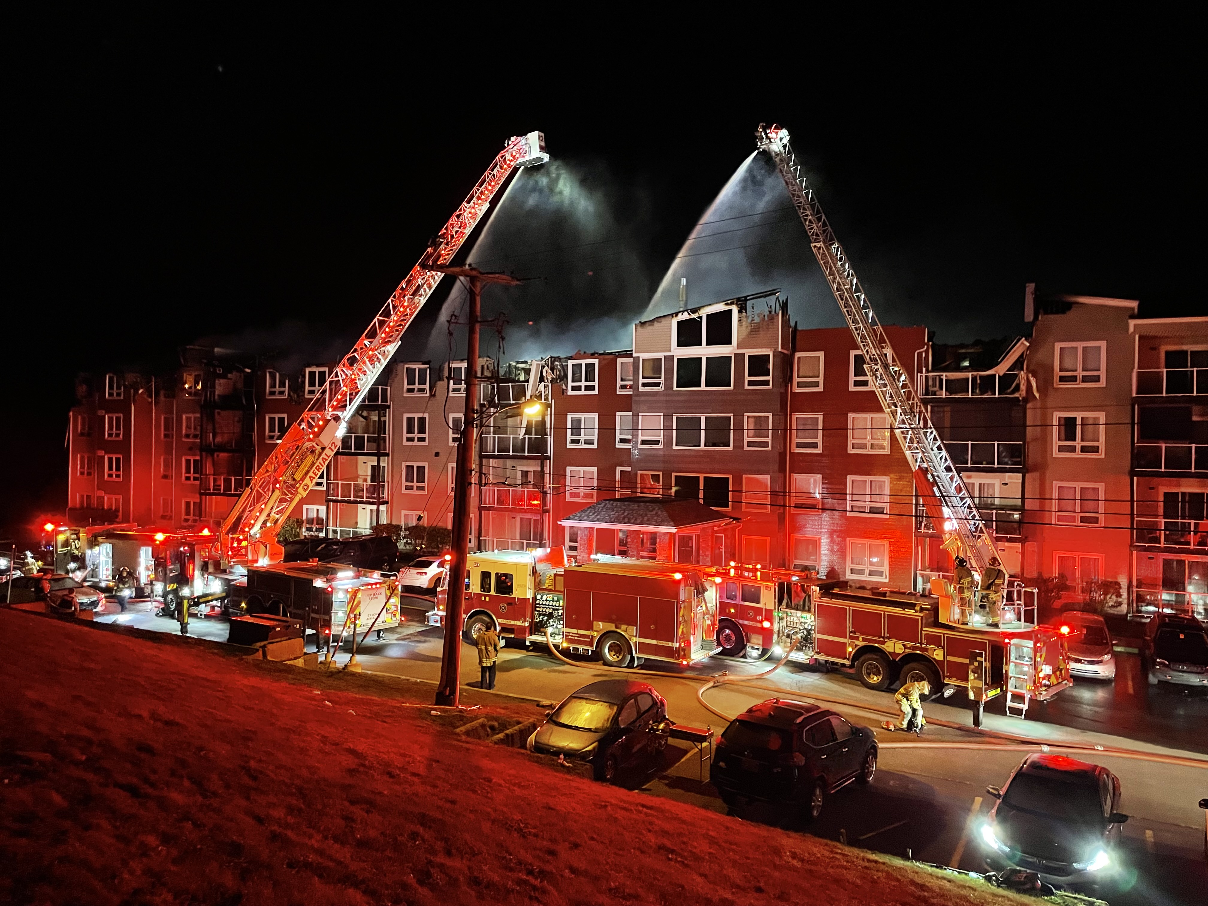 Crews respond to Middle Sackville apartment building fire