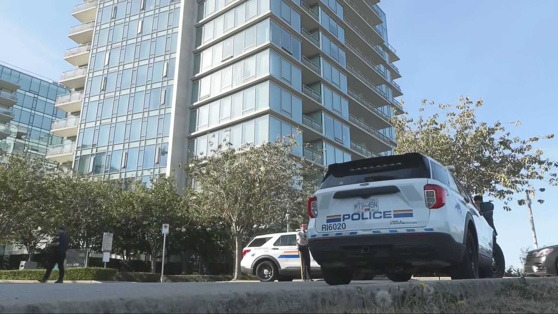 Men arrested after ‘possible explosive devices’ found in Richmond, B.C., apartment 