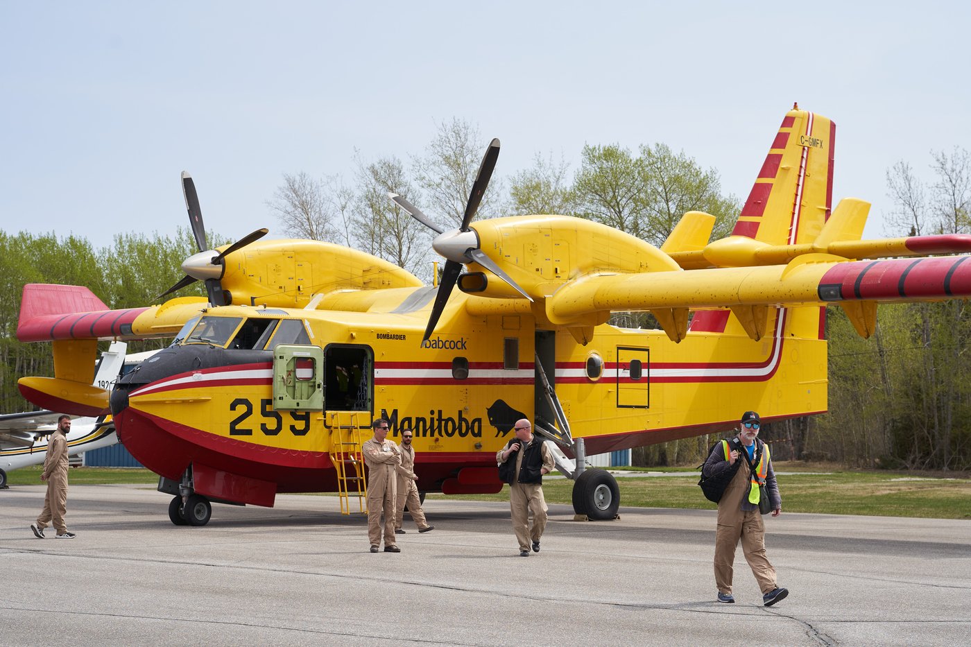 Manitoba says close to 13,000 out in renewed round of wildfire evacuations