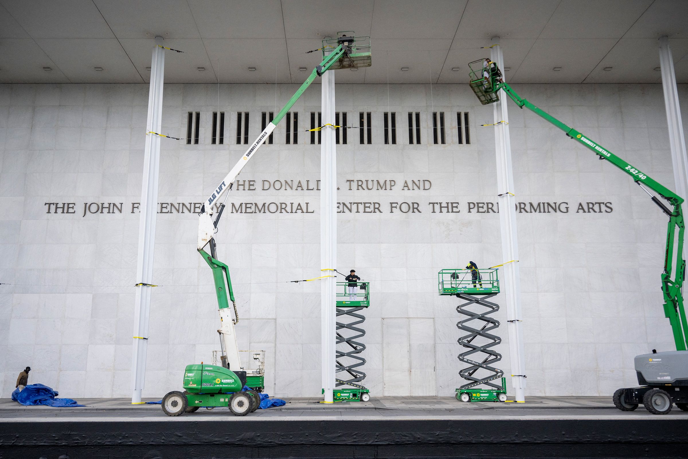 Kennedy Center board votes to close, AP sources say