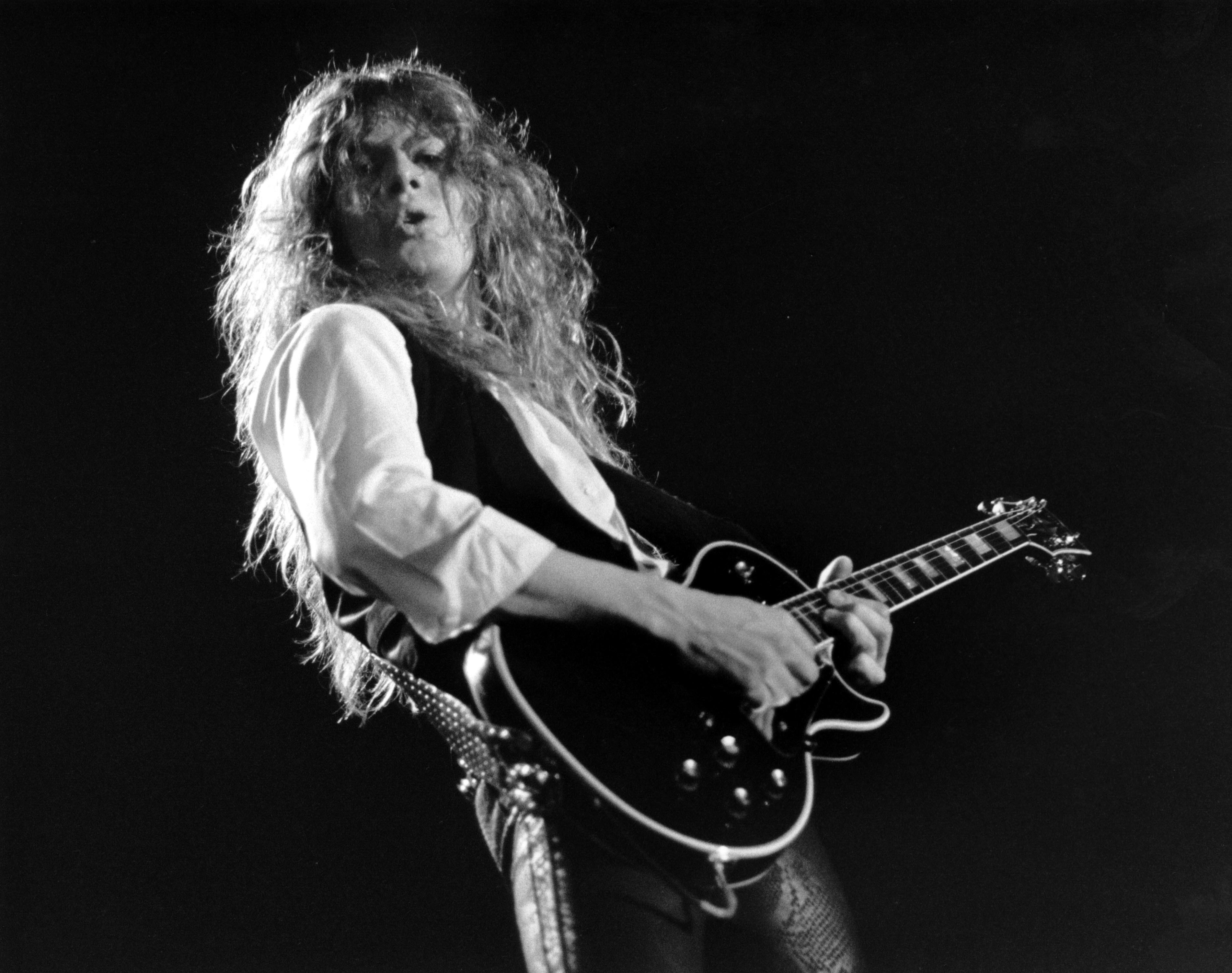 John Sykes: Whitesnake, Thin Lizzy guitarist dead at 65