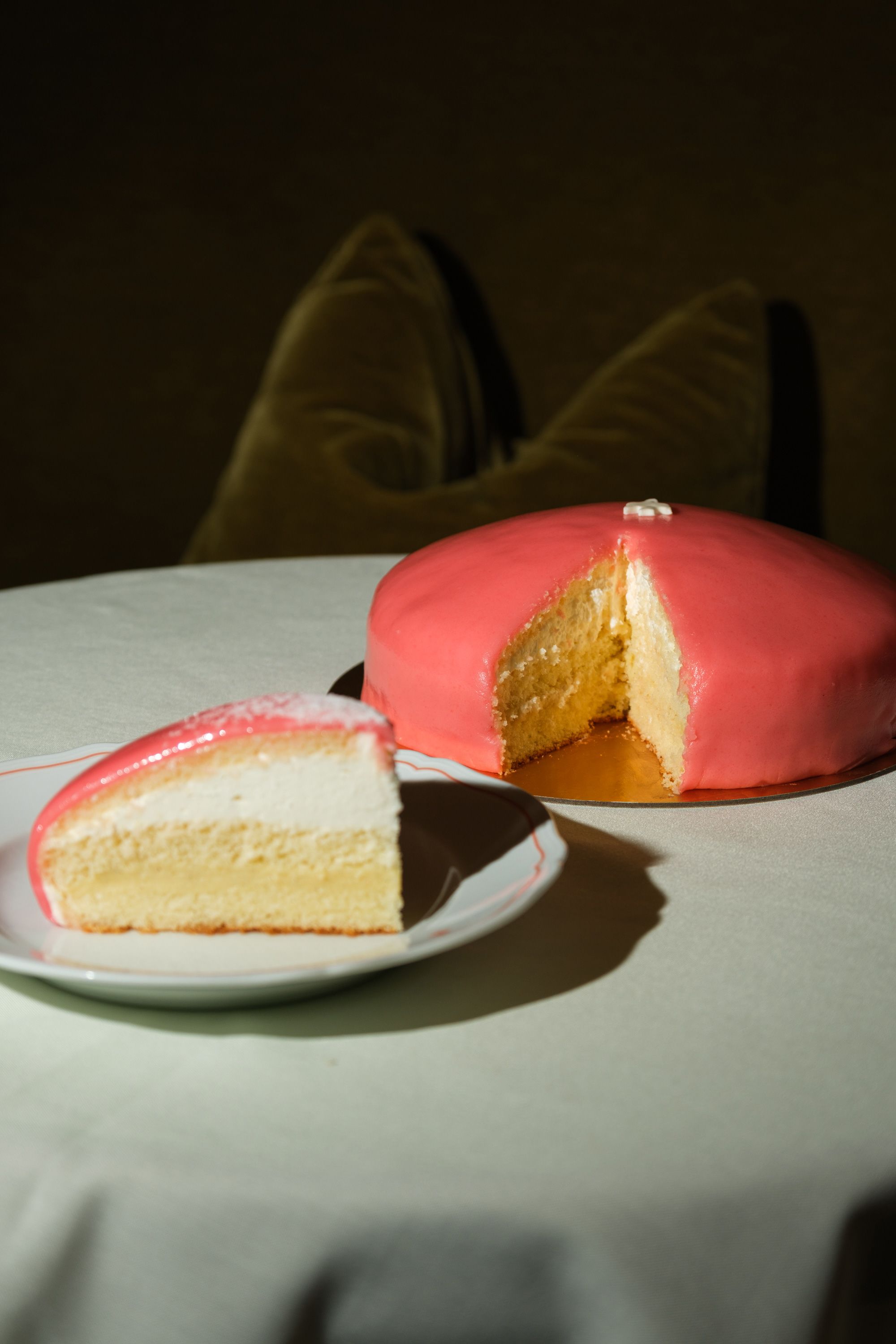 Is this the world's most fashionable cake?