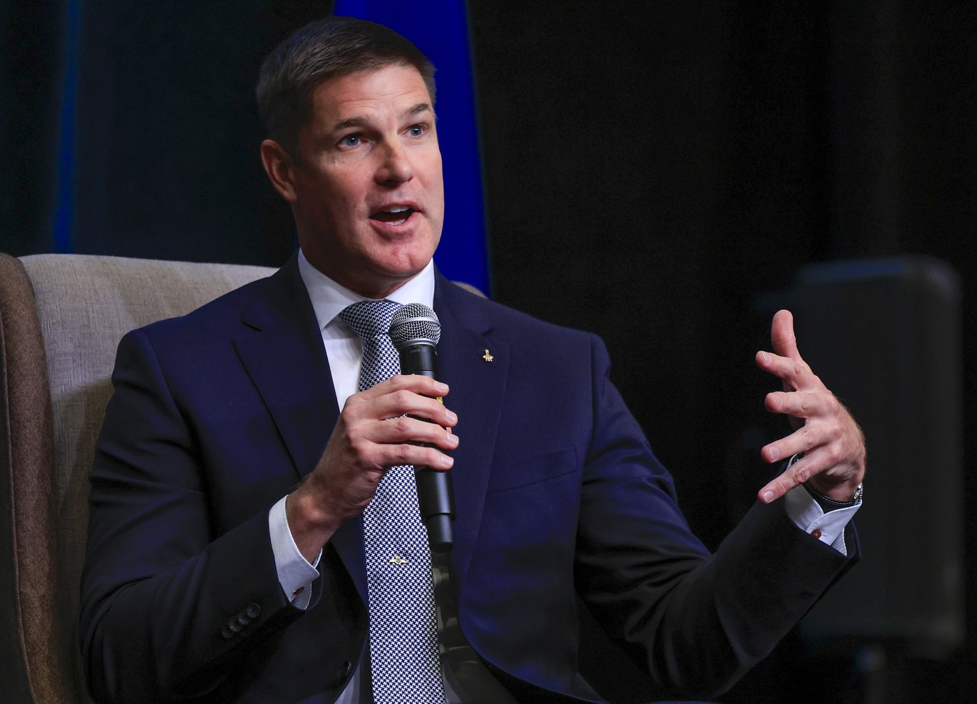 Carney appoints astronaut Jeremy Hansen to advise government on new space strategy