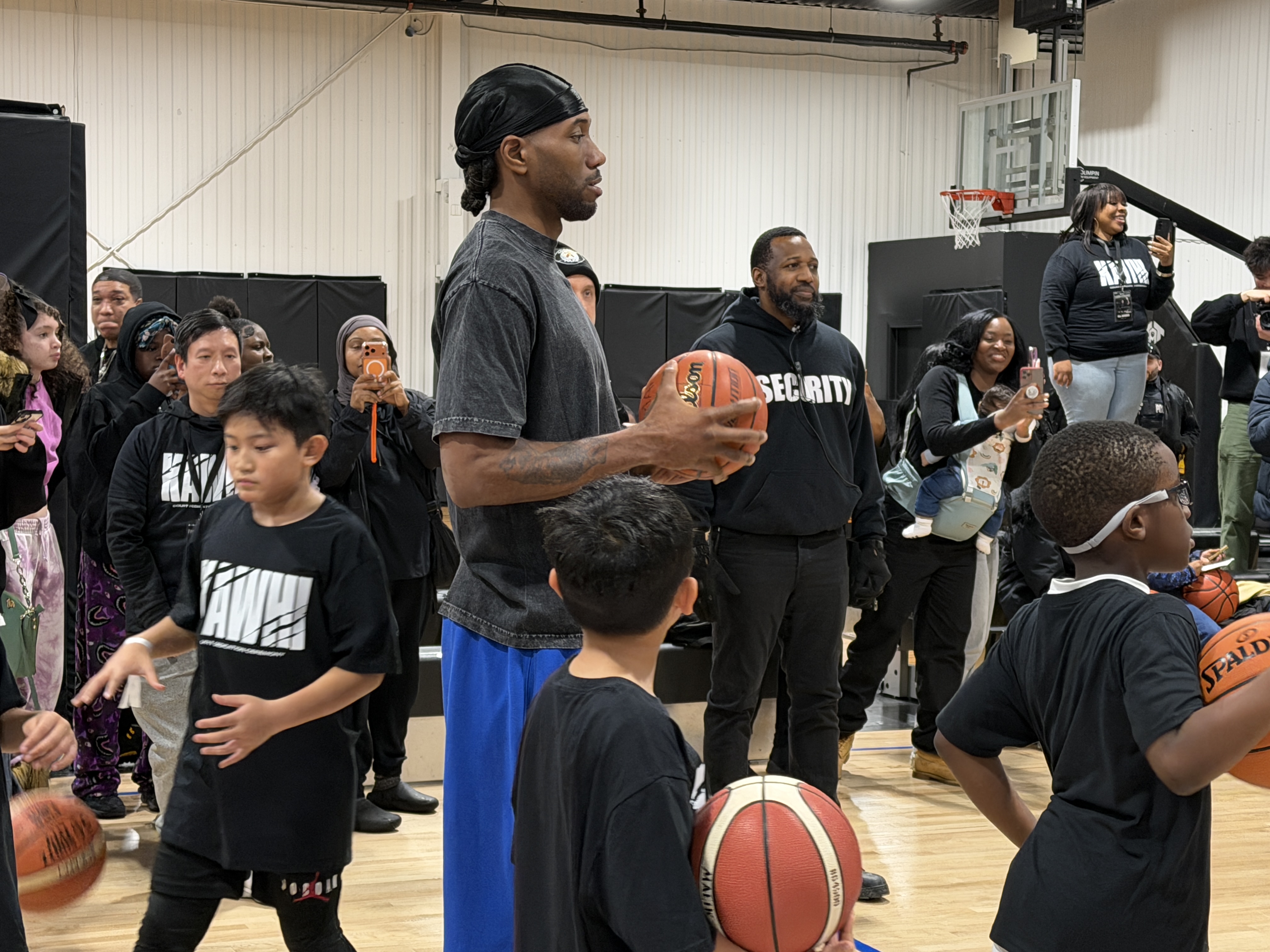 'Toronto is still in my heart': Former Raptor Kawhi Leonard hosts basketball clinic in Scarborough