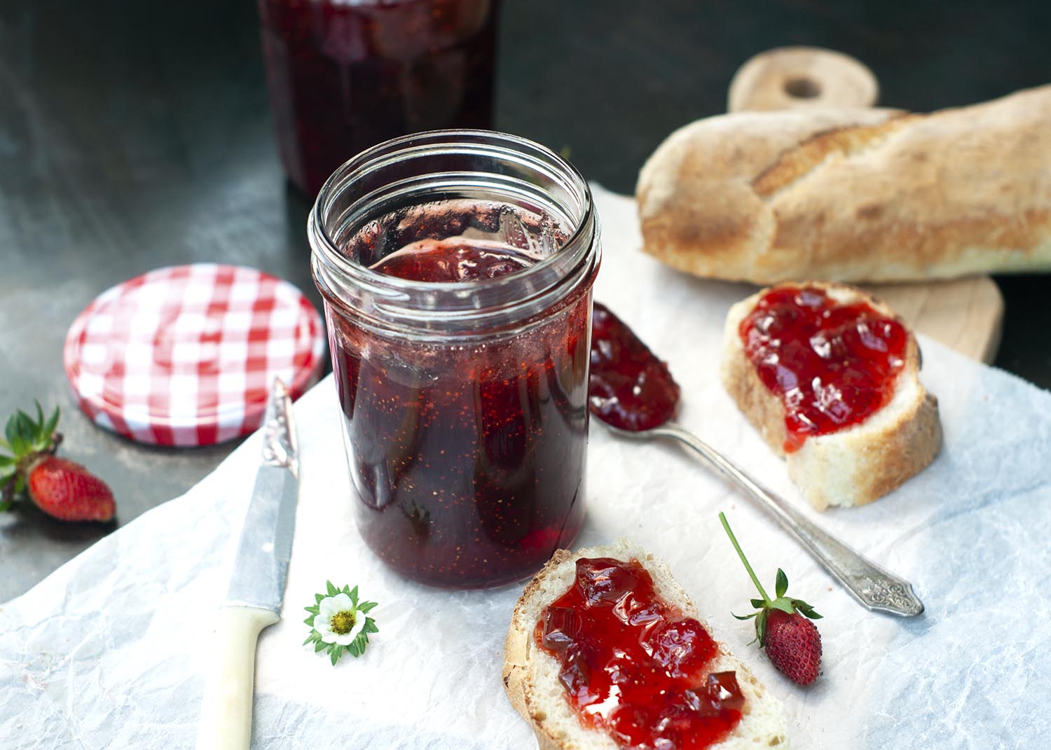 Confiture rapide fraises et rhubarbe