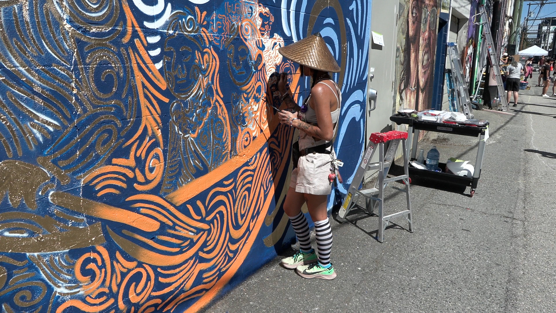 Artist paints mural to honour victims of Lapu Lapu Day vehicle attack