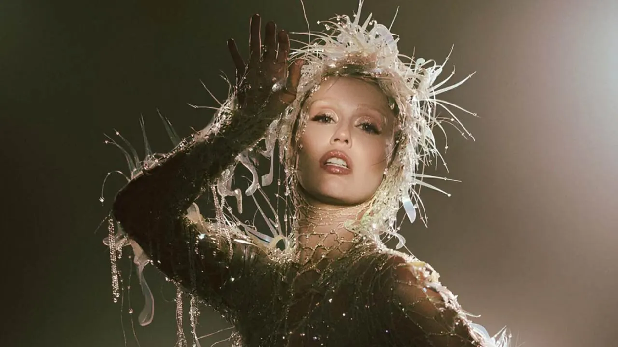 Miley Cyrus: Something Beautiful' Visual Companion To Hit