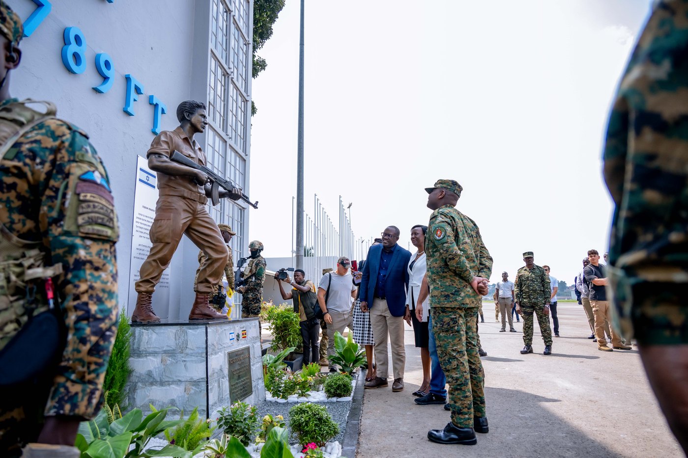 Statue unveiled in Uganda of Netanyahu's brother