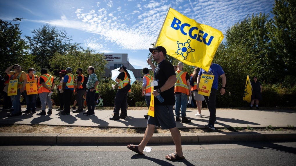 B.C. will see picket lines this week as BCGEU strike begins, union boss says